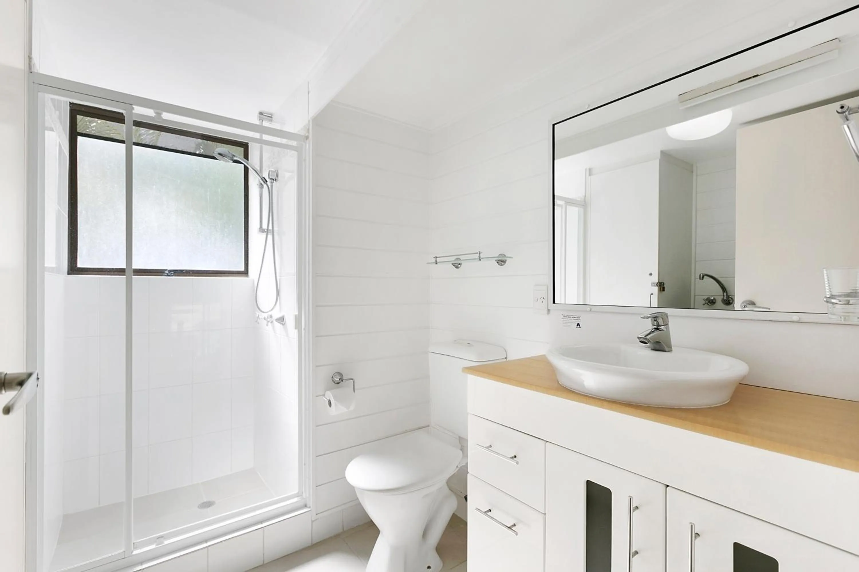 Bathroom in Sun Lagoon Resort