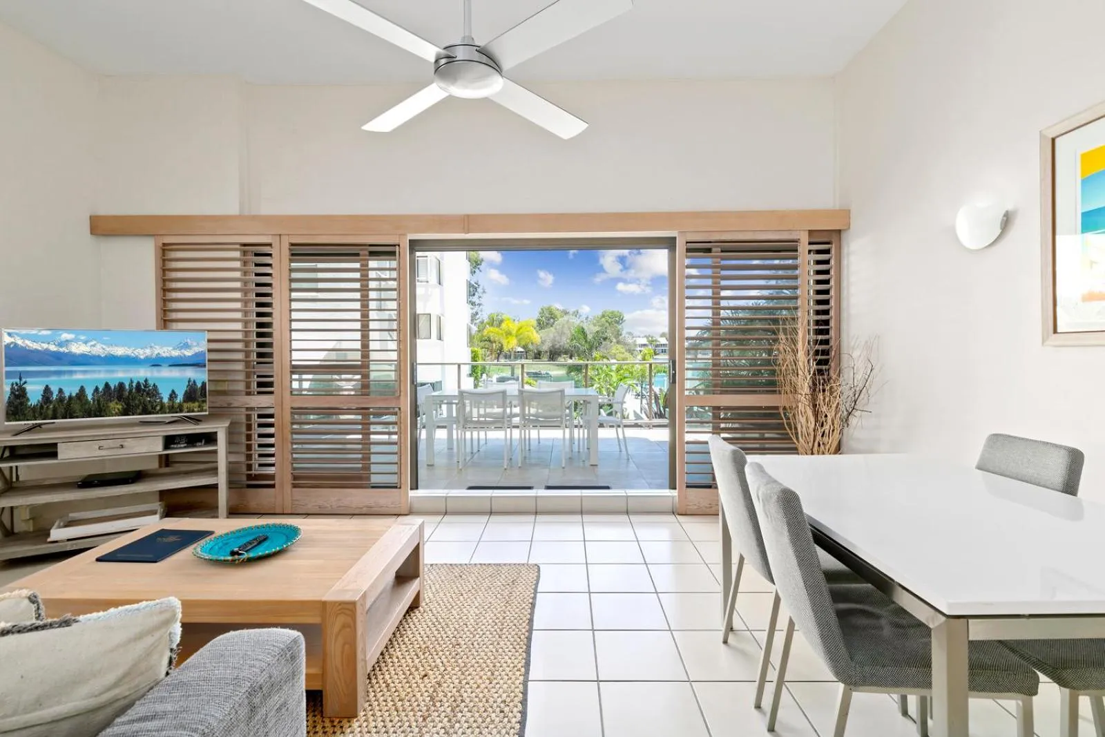 TV and multimedia in Sun Lagoon Resort