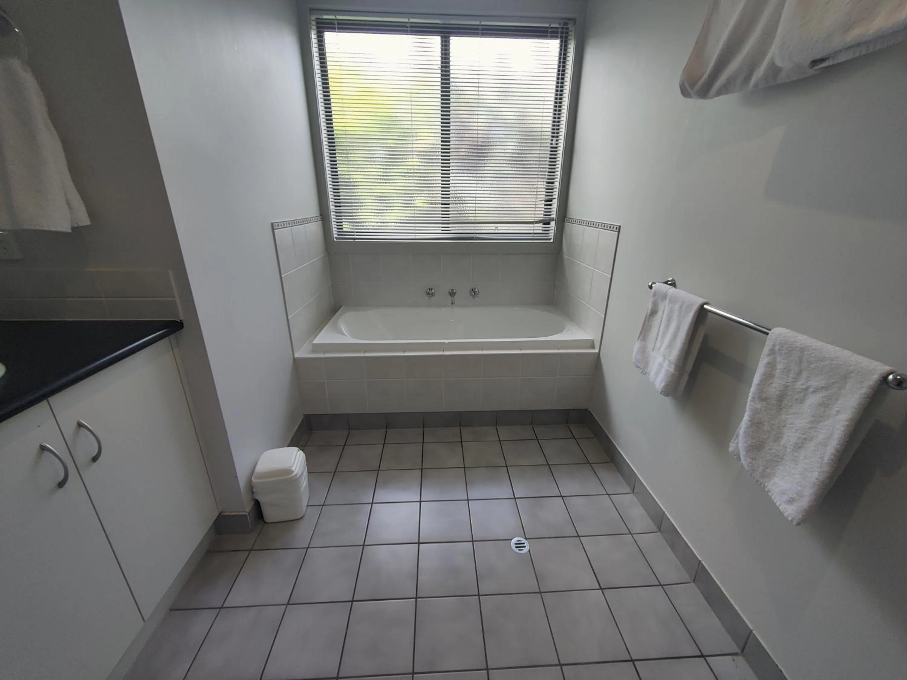 Bathroom in Belvoir Village Motel & Apartments Wodonga