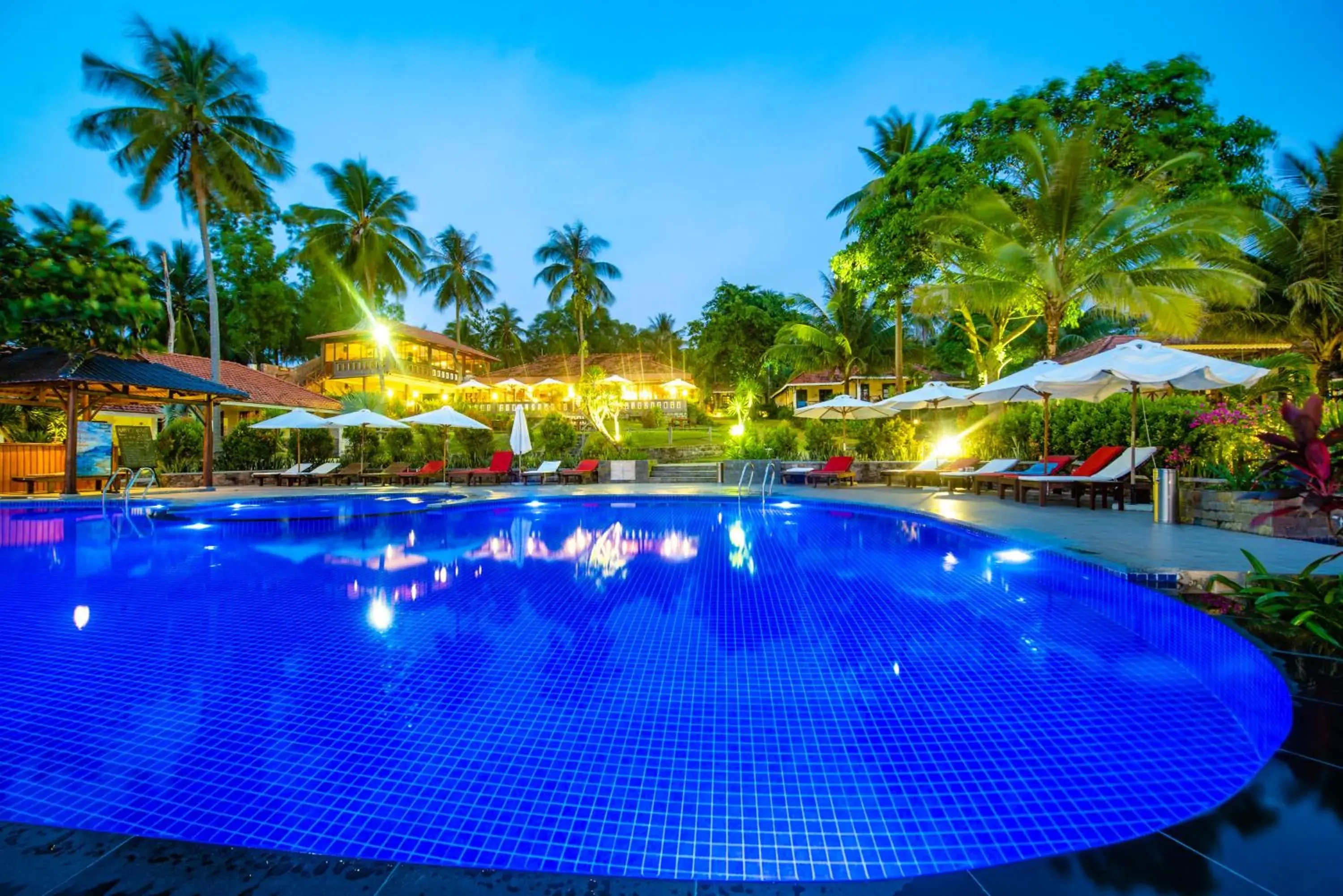 Swimming pool in Phu Quoc Eco Beach Resort Swimming pool in Phu Quoc Eco Beach Resort