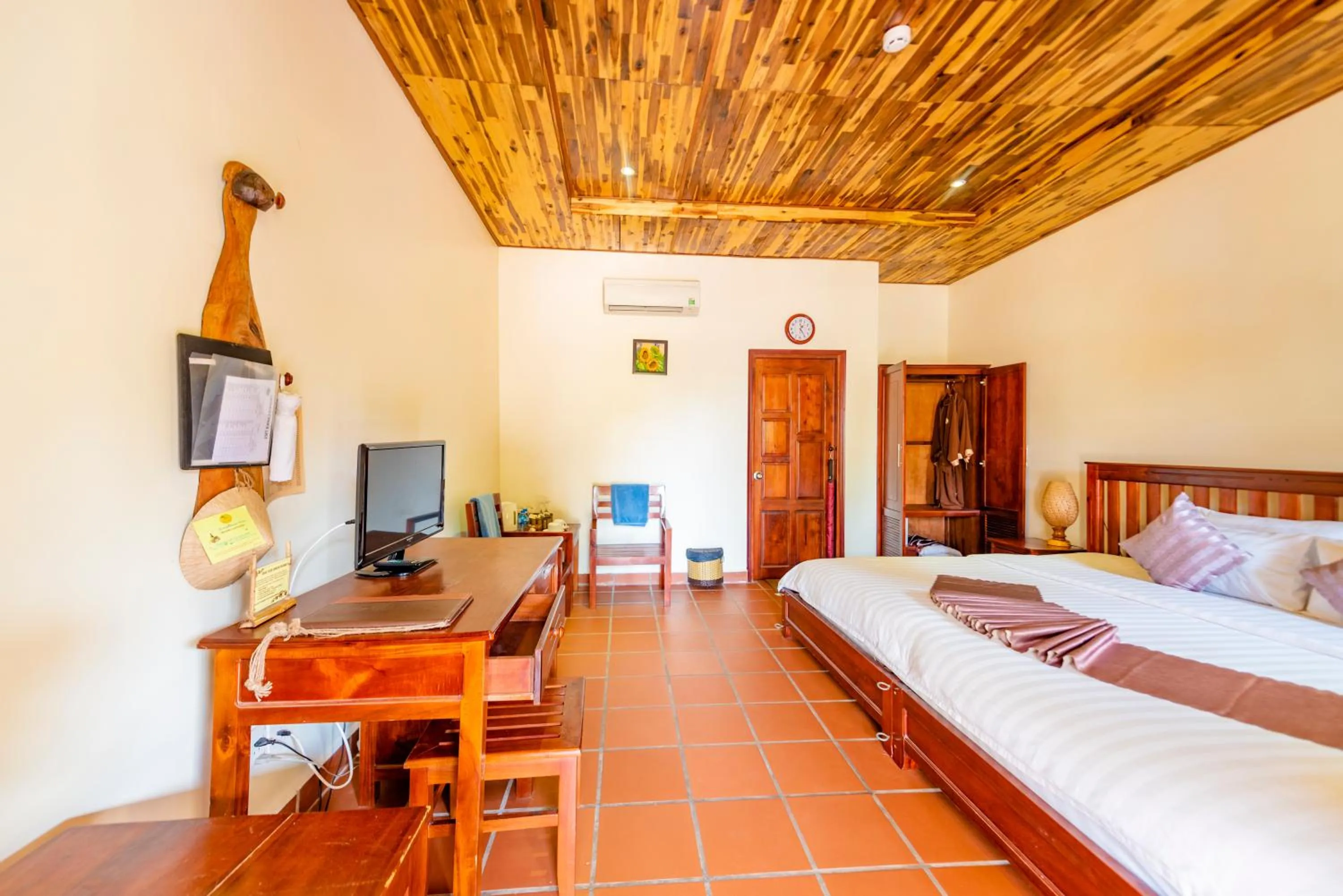 Living room, Bed in Phu Quoc Eco Beach Resort
