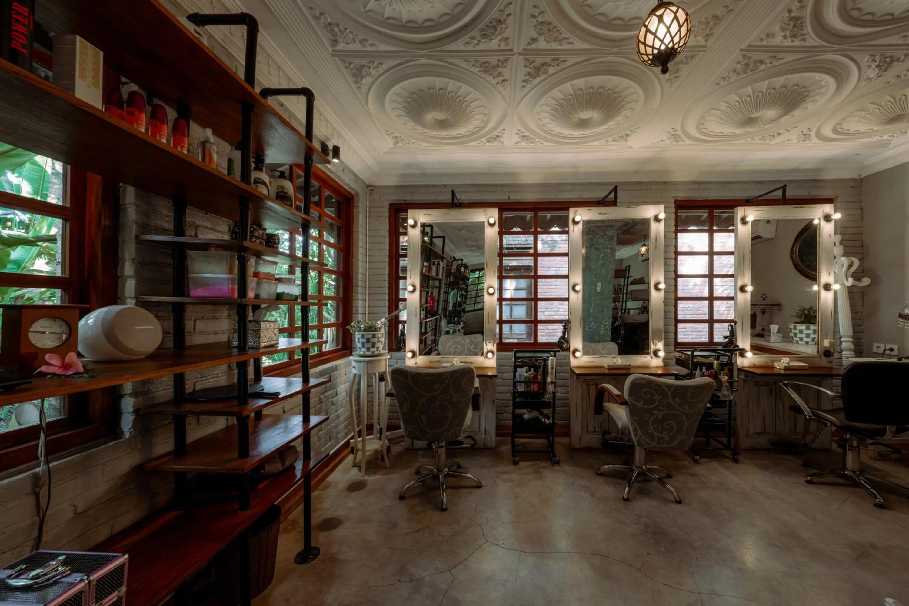 hair dresser in Hotel Komune and Beach Club Bali