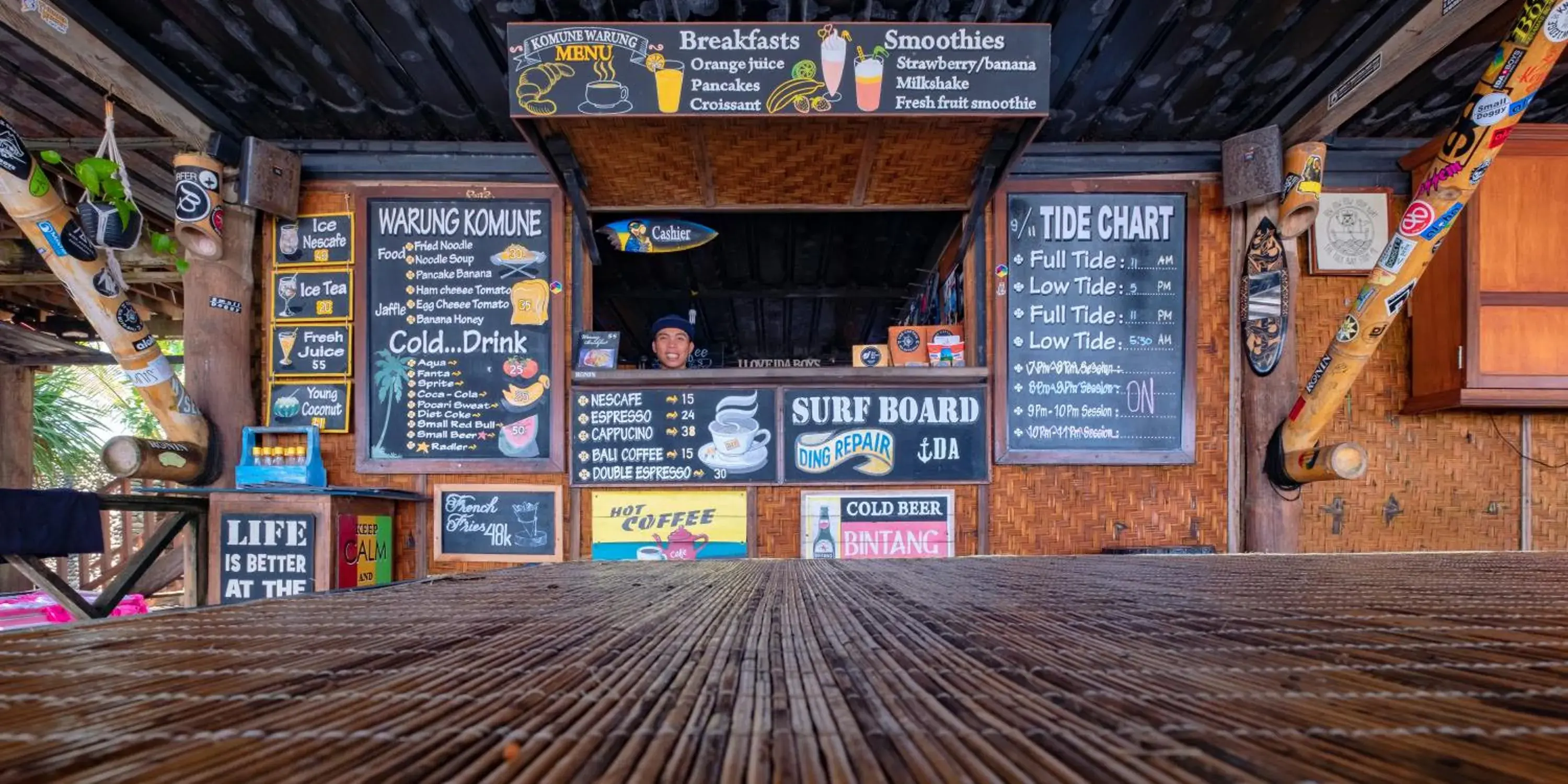 Restaurant/places to eat in Hotel Komune and Beach Club Bali Restaurant/places to eat in Hotel Komune and Beach Club Bali