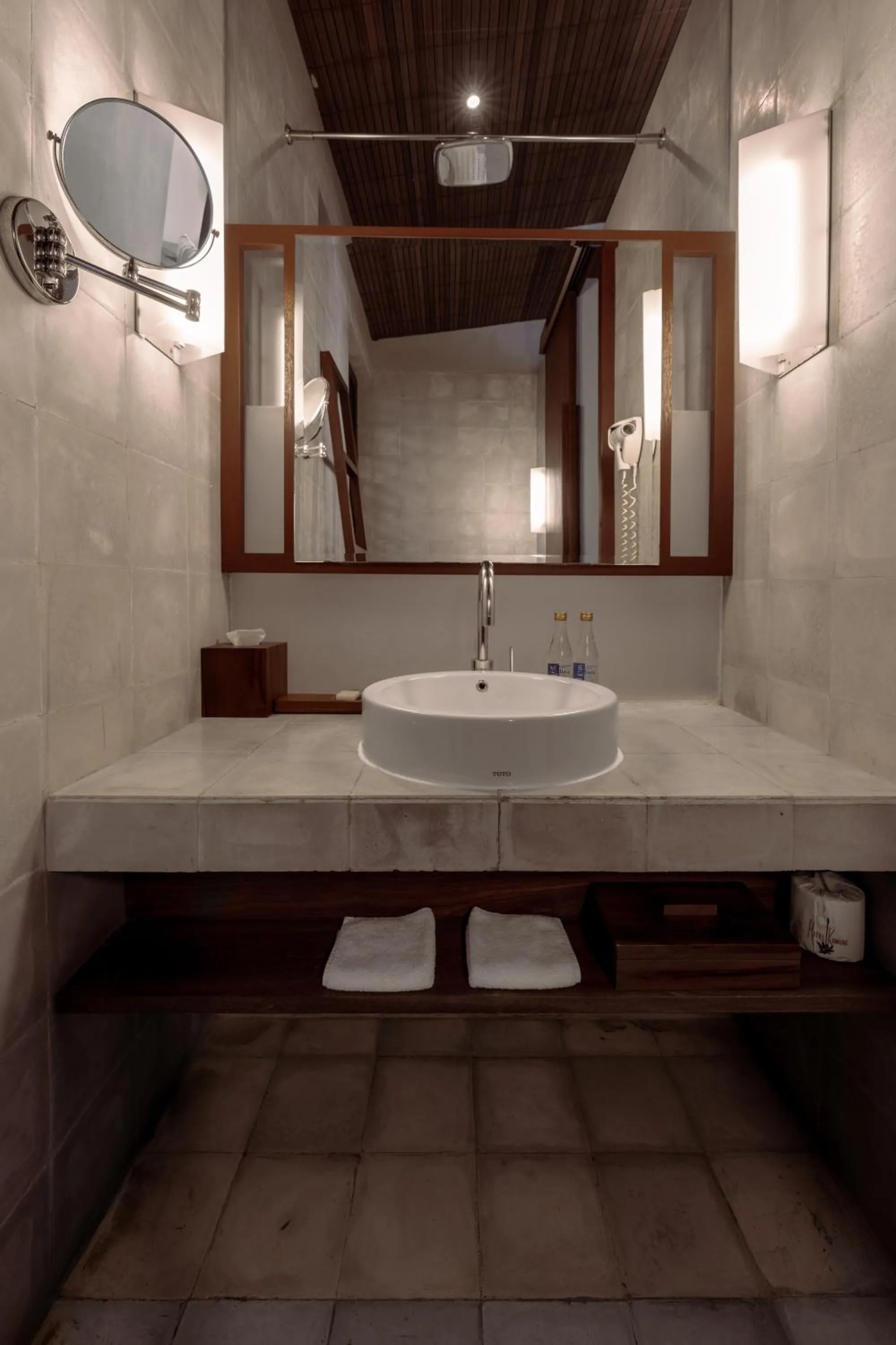 Bathroom in Hotel Komune and Beach Club Bali