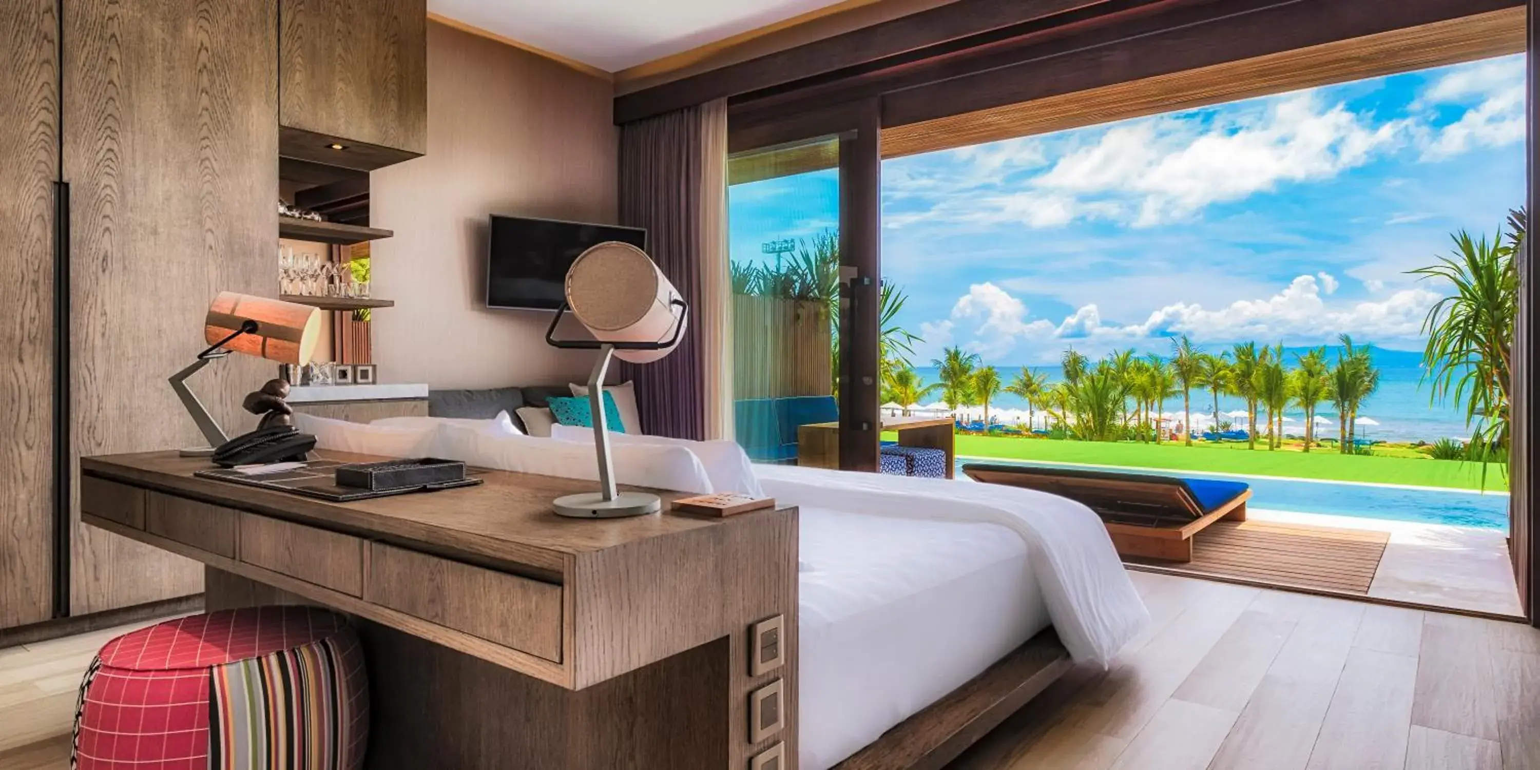 Beachfront Pool Suites in Hotel Komune and Beach Club Bali Beachfront Pool Suites in Hotel Komune and Beach Club Bali