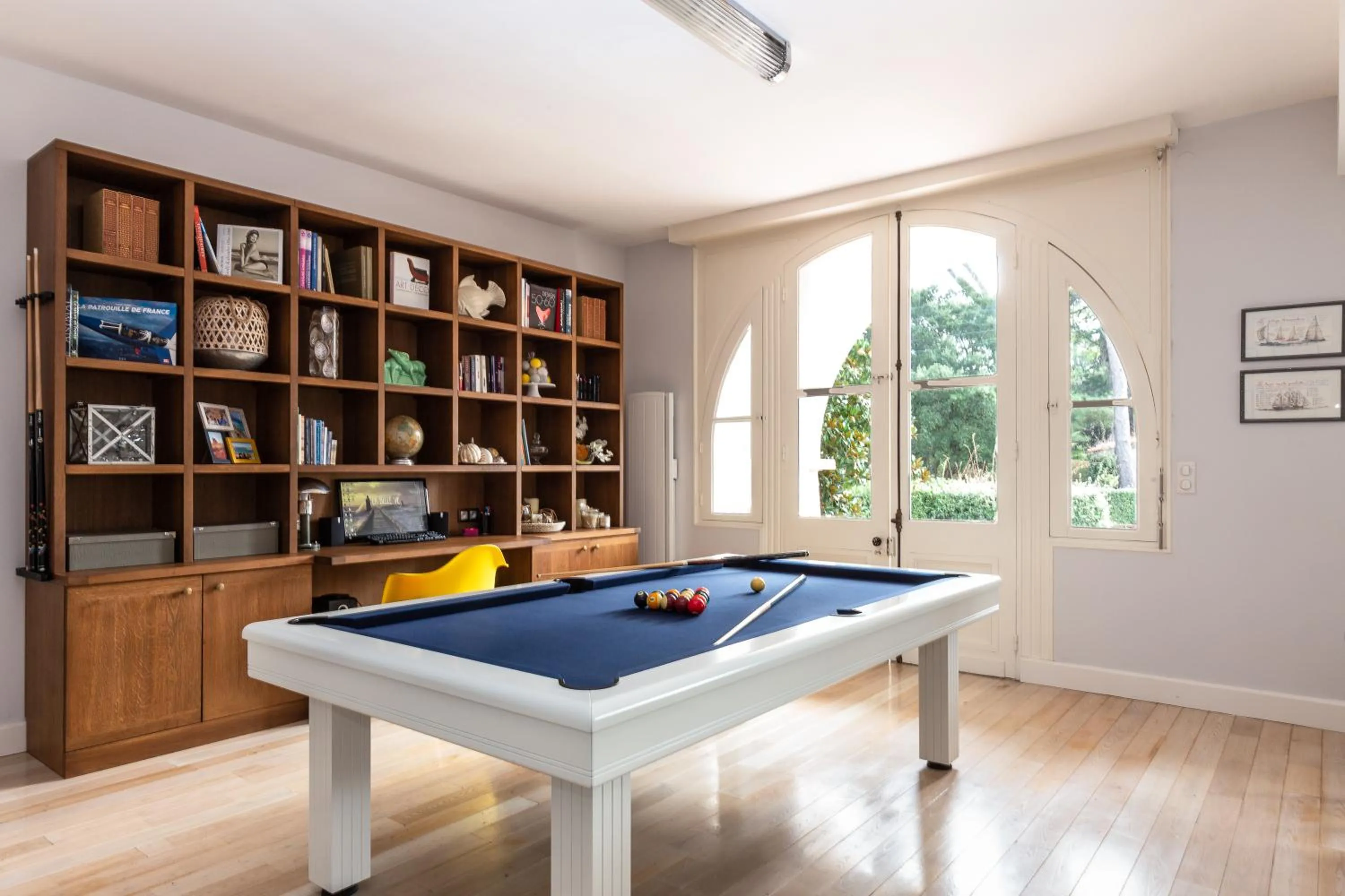 Library in La Belle Vie Capbreton