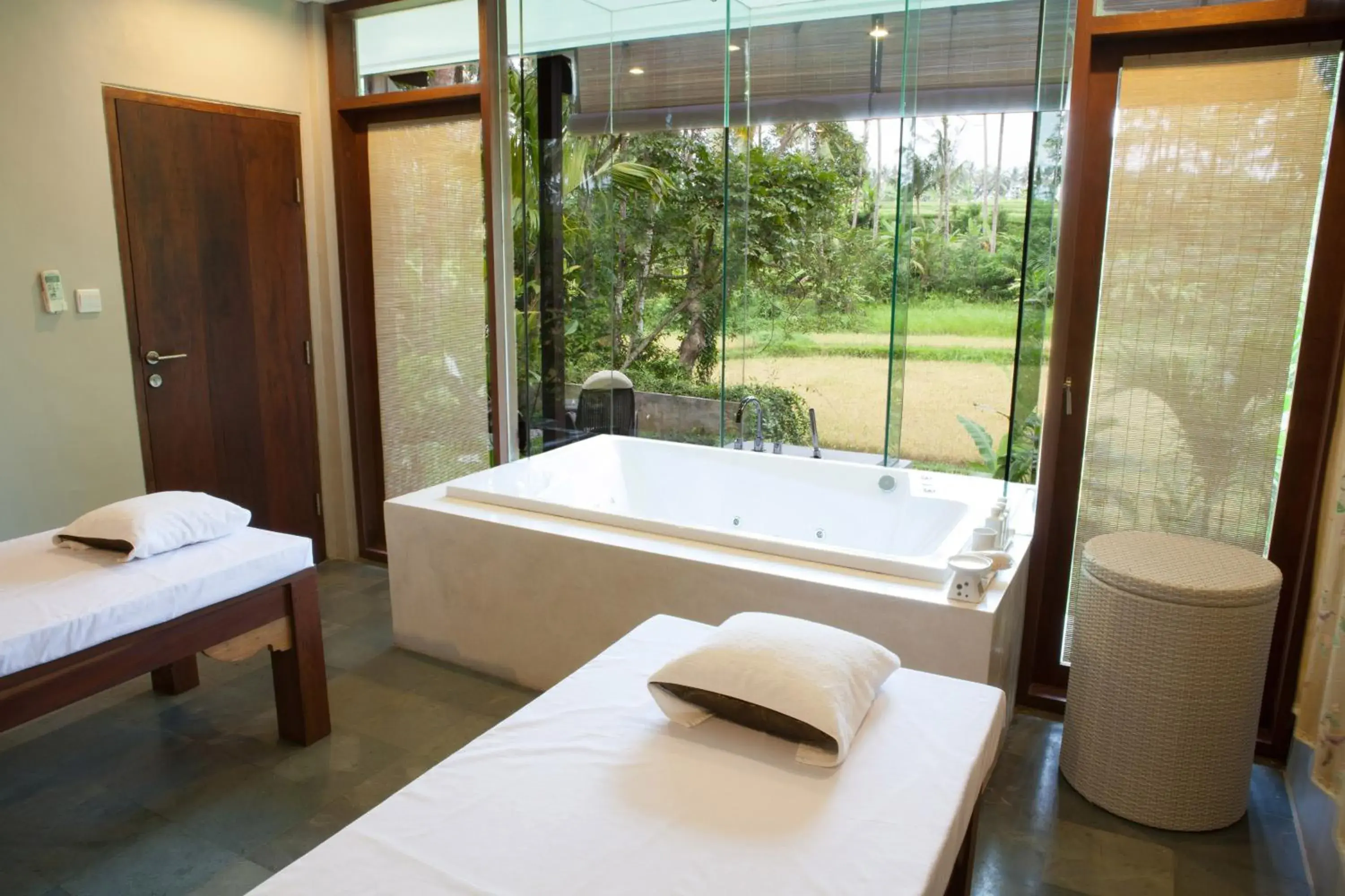 Spa and wellness centre/facilities, Bed in Swarapadi Villa Spa and wellness centre/facilities, Bed in Swarapadi Villa