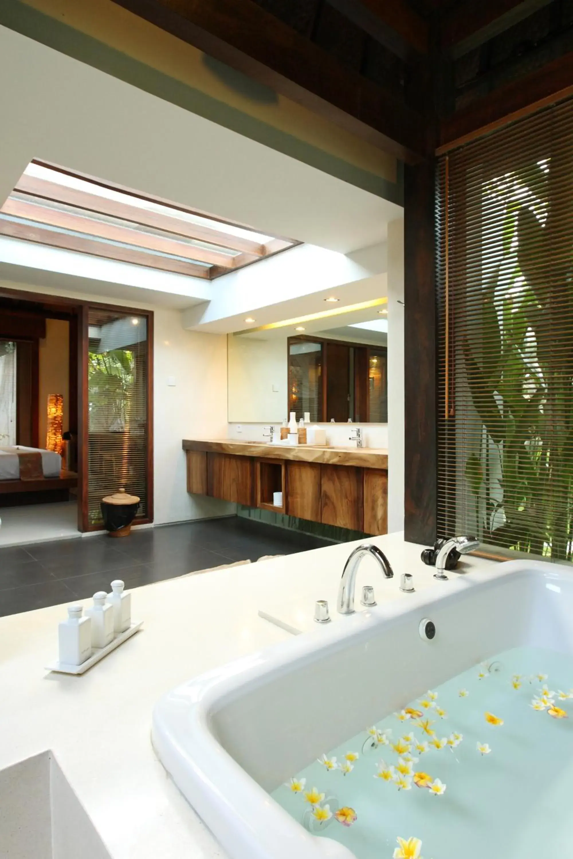 Bathroom in Swarapadi Villa Bathroom in Swarapadi Villa