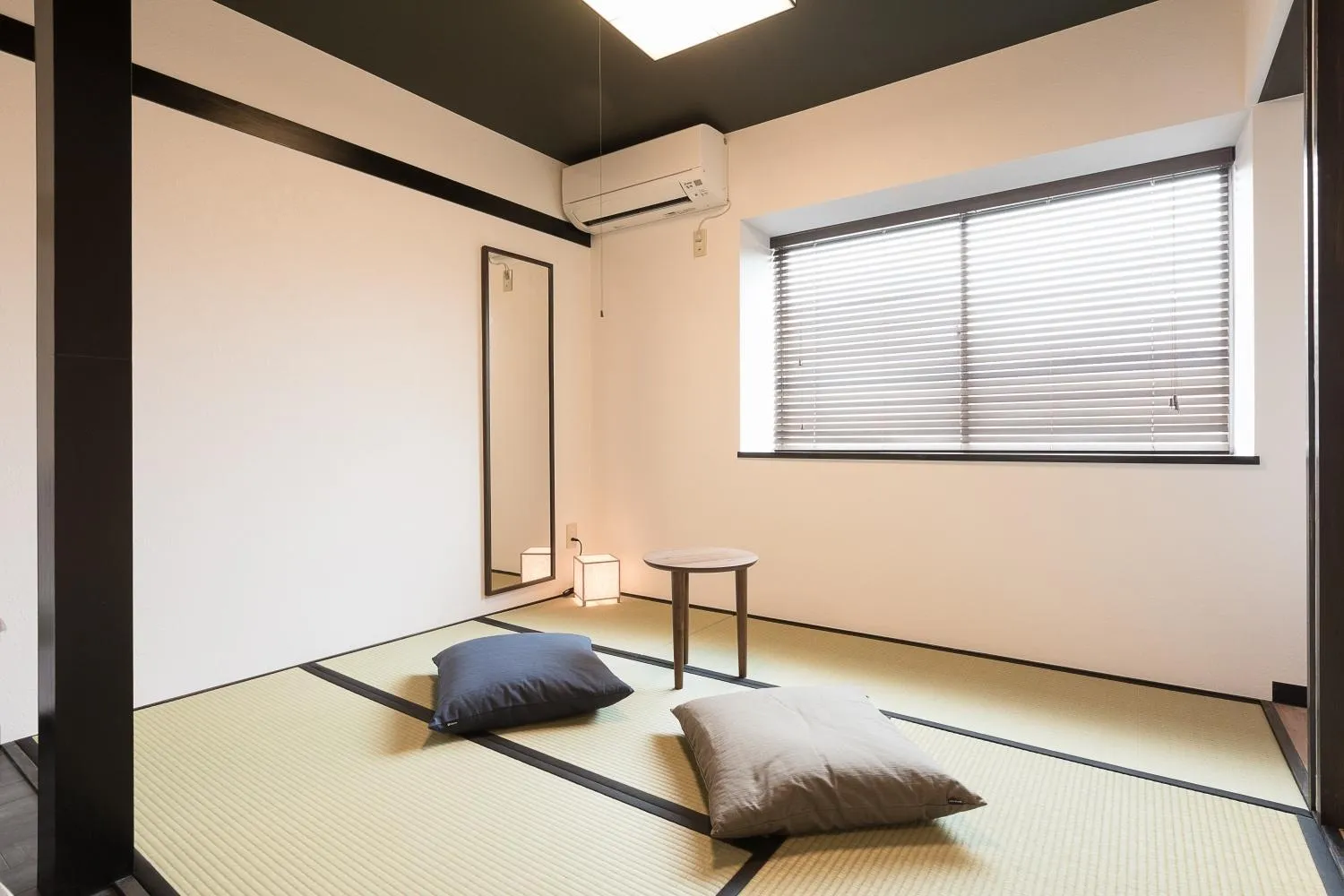 Living room, Bed in Kyoto ZENⅡ