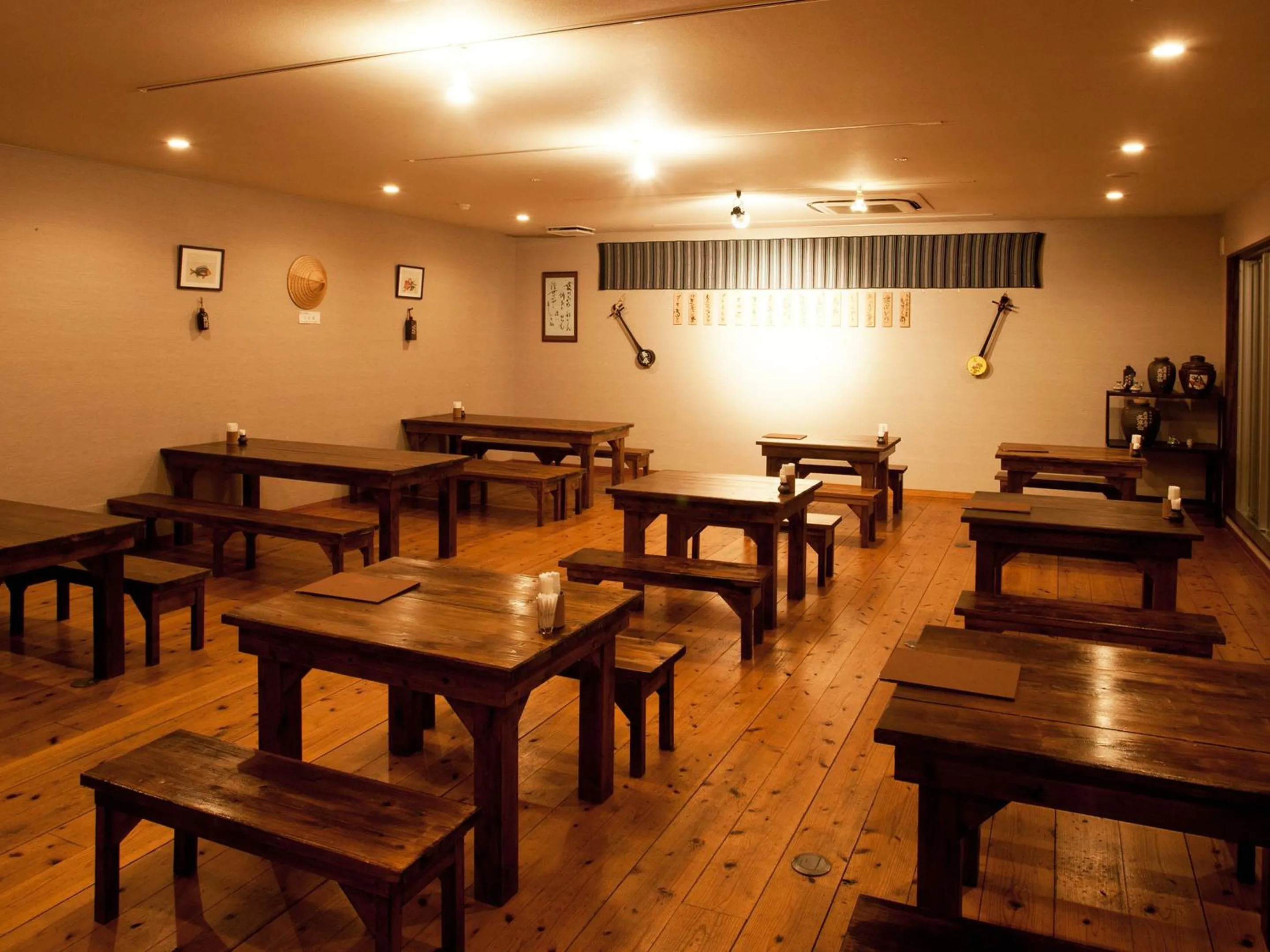 Restaurant/places to eat in Hotel Hamahigashima Resort