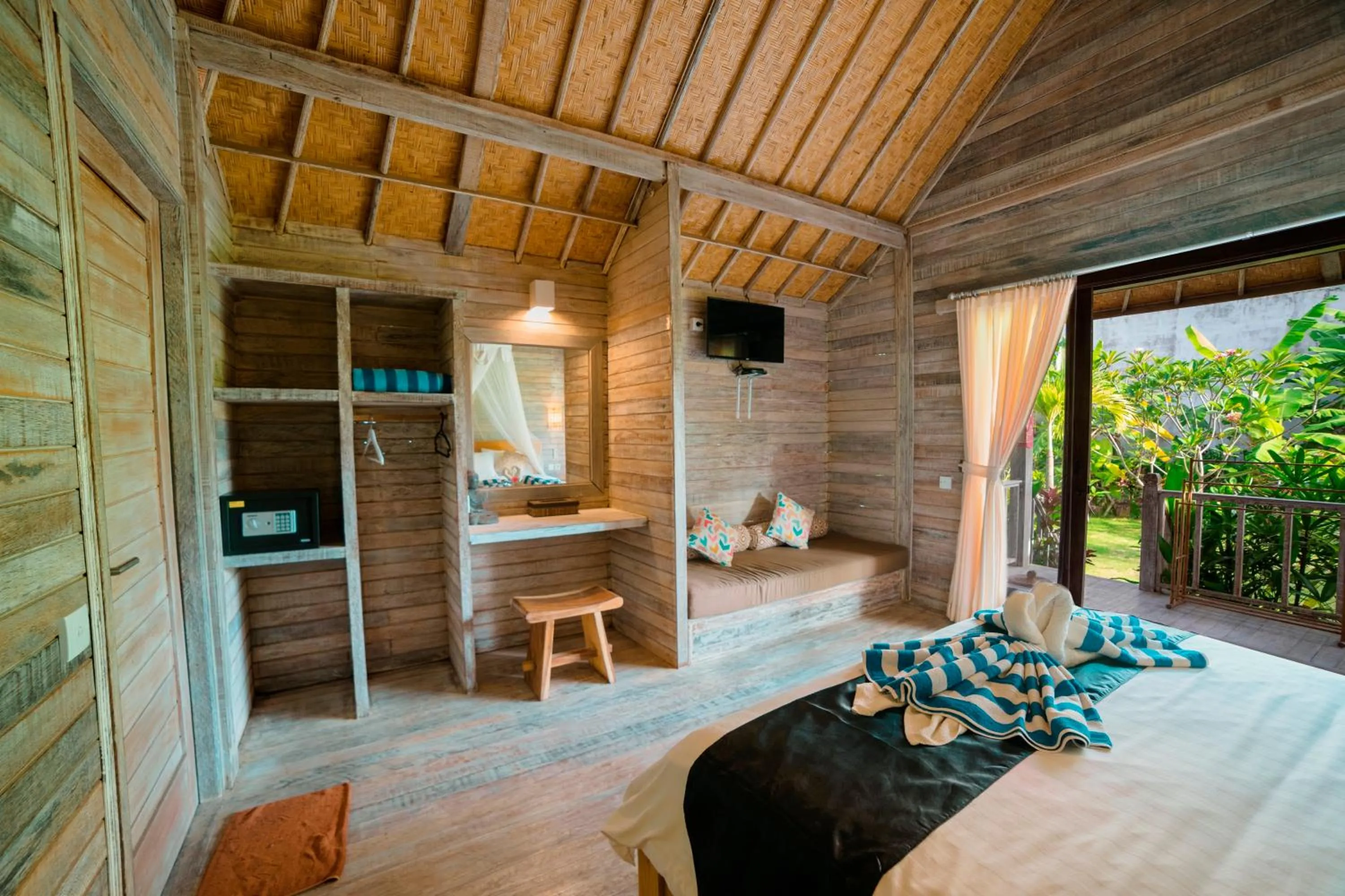 Garden view in The Canda Villa