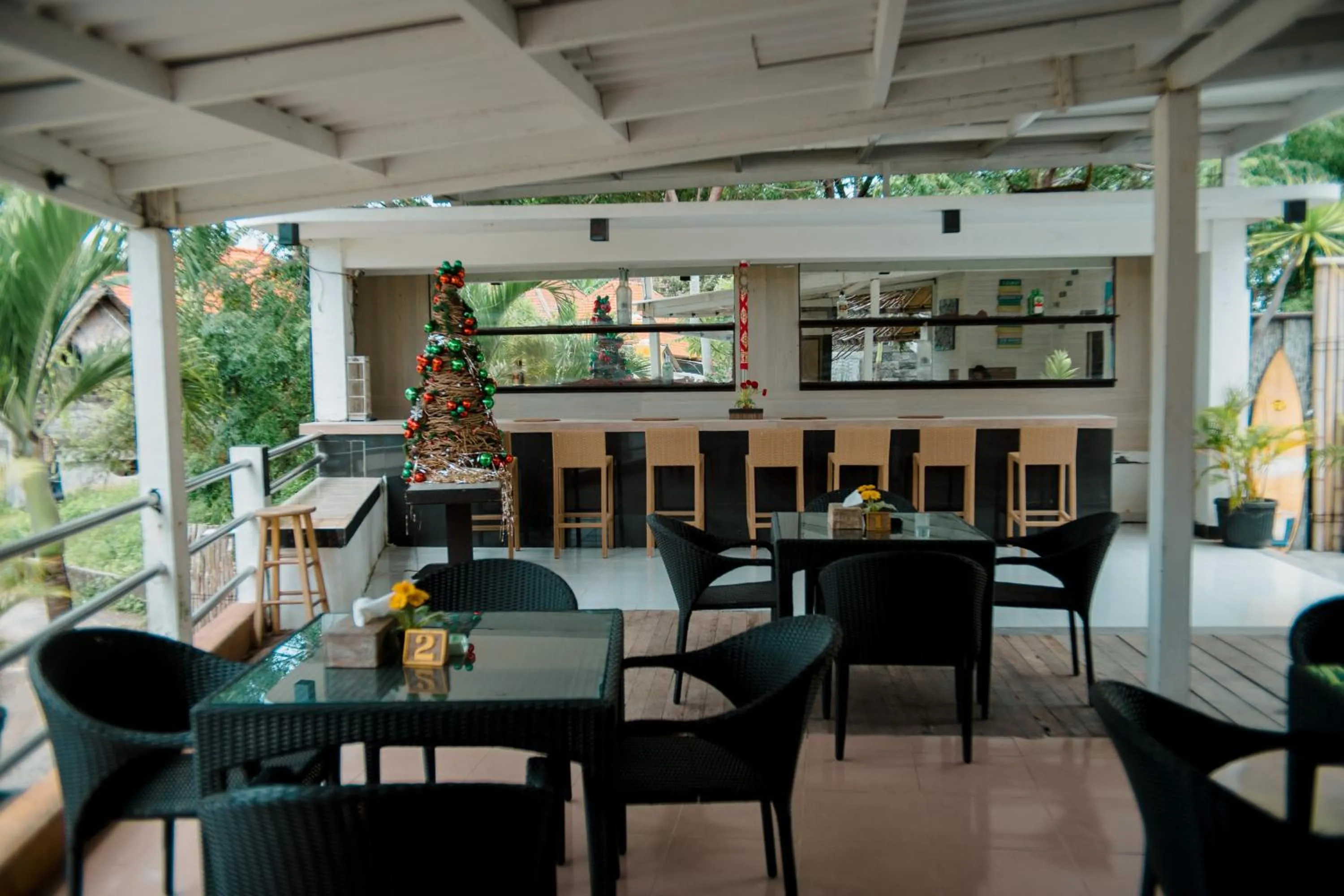 Restaurant/places to eat in The Canda Villa