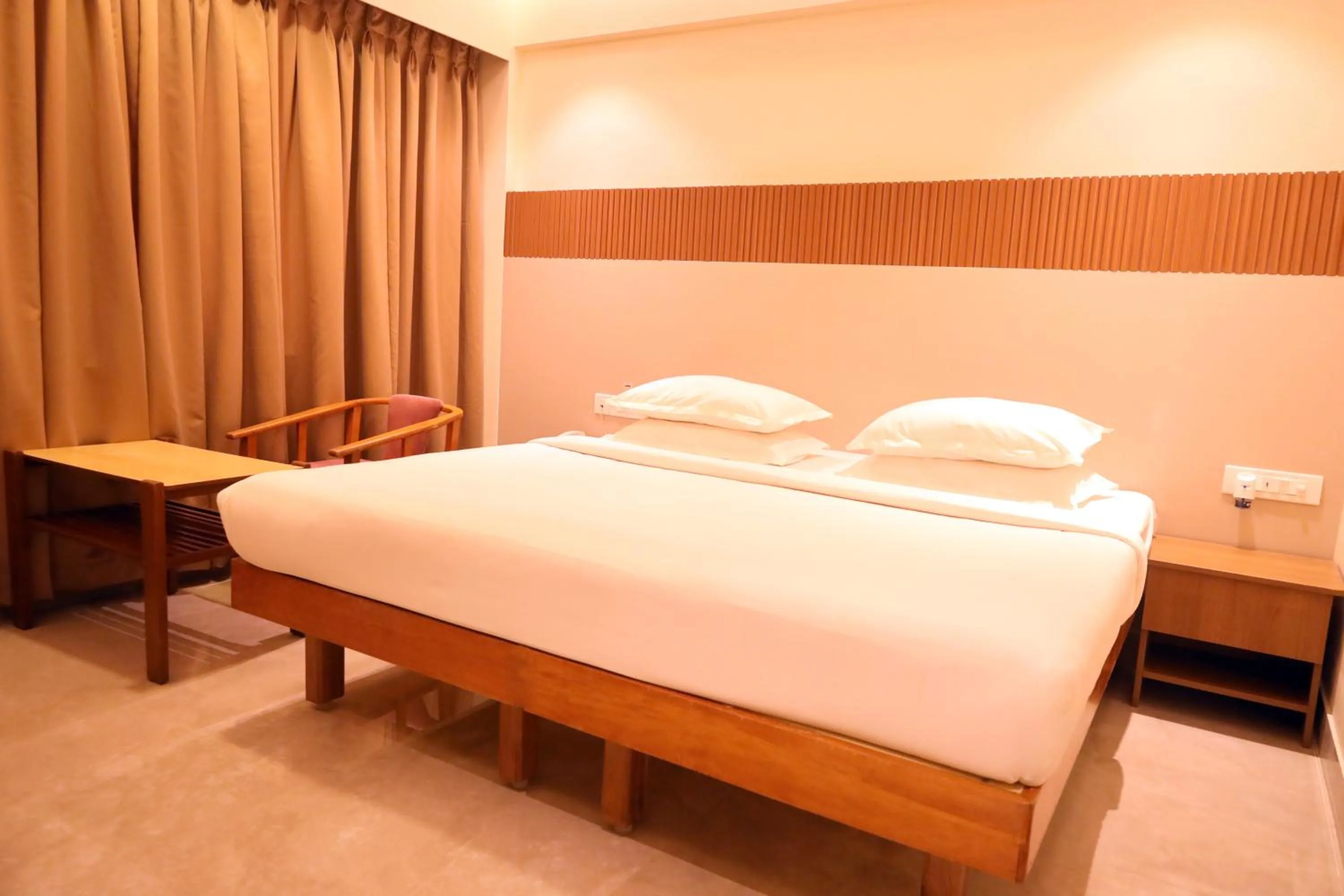 Bed in Hotel Surguru