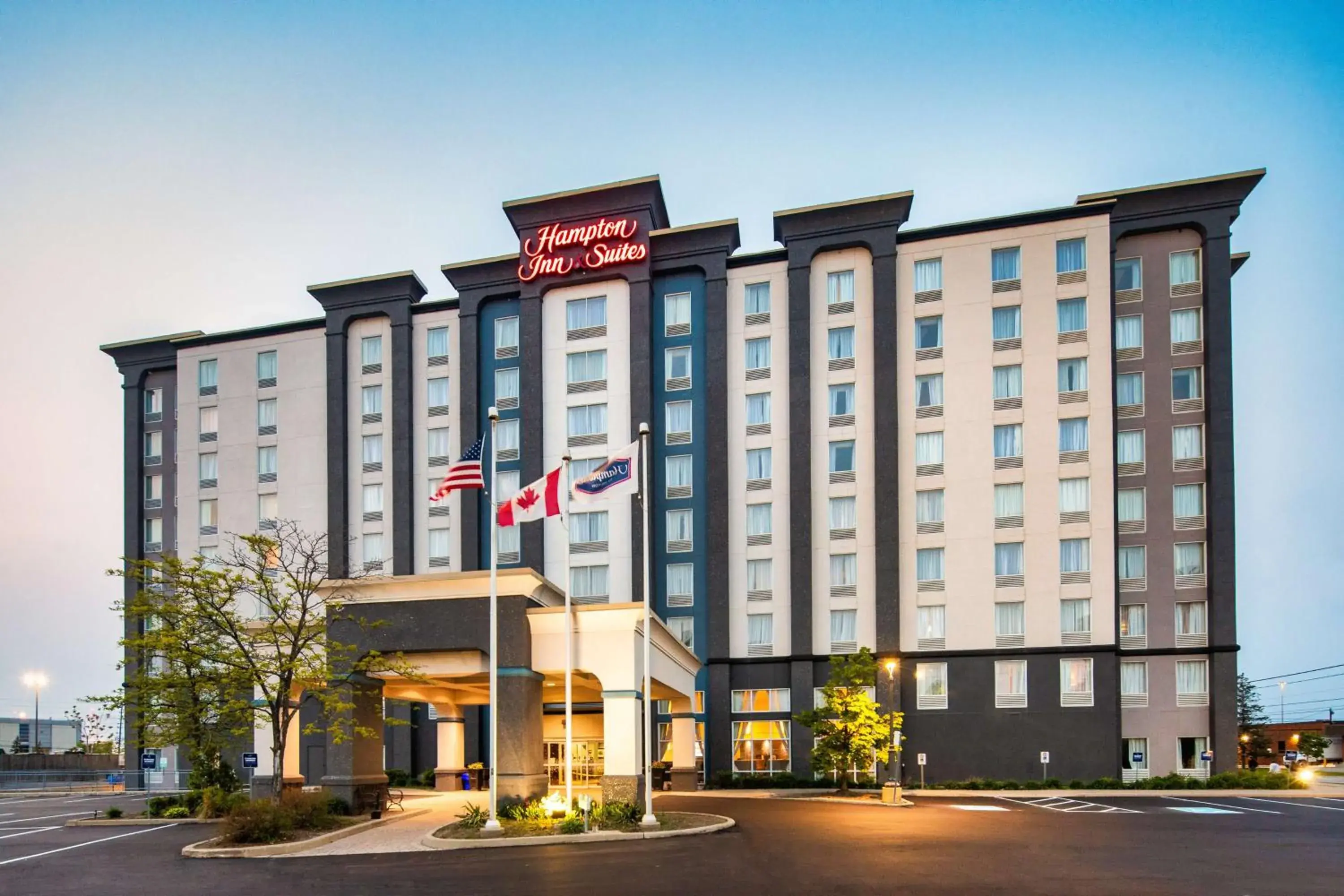 Property building in Hampton Inn & Suites by Hilton Toronto Airport Property building in Hampton Inn & Suites by Hilton Toronto Airport