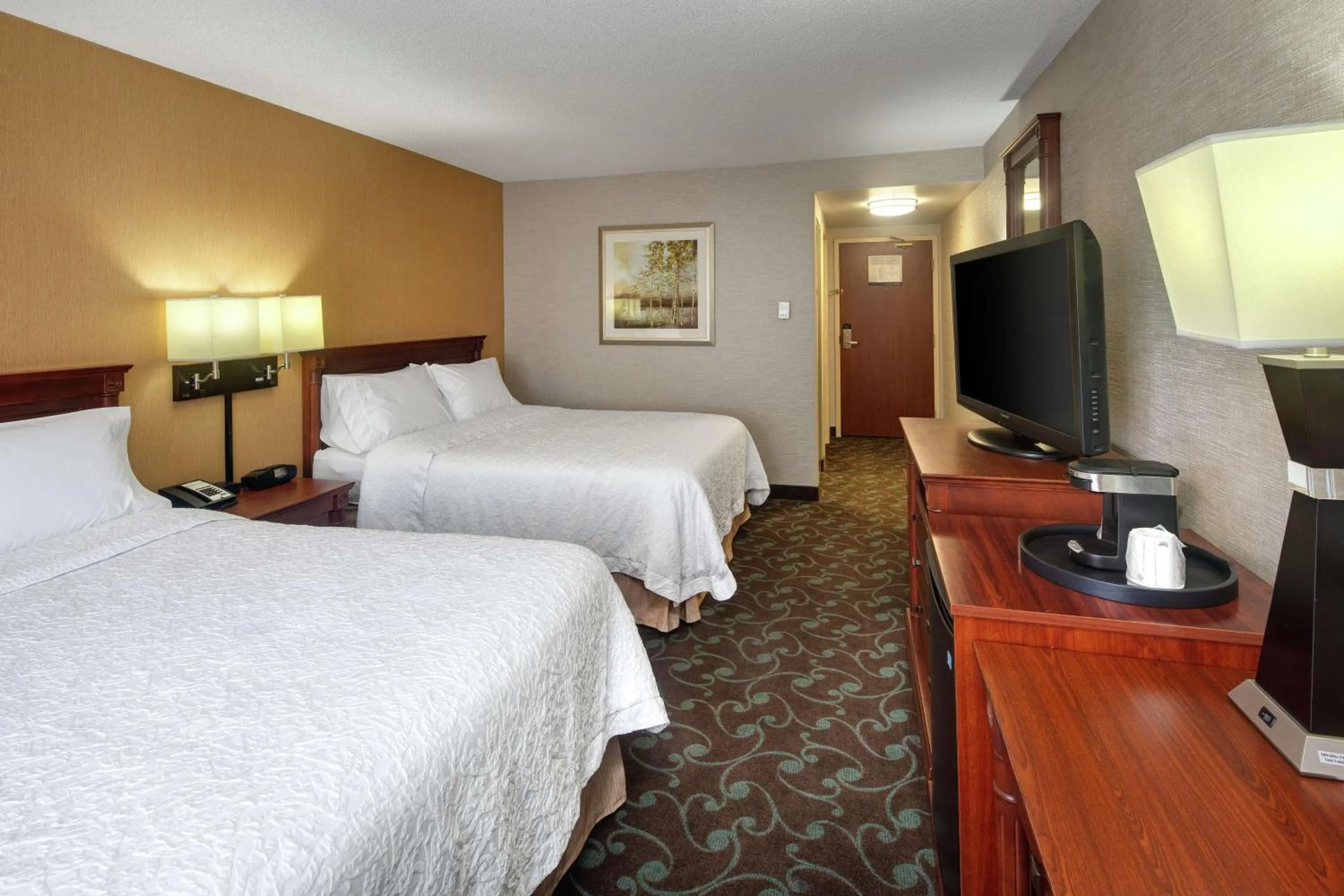 Bedroom, Bed in Hampton Inn & Suites by Hilton Toronto Airport