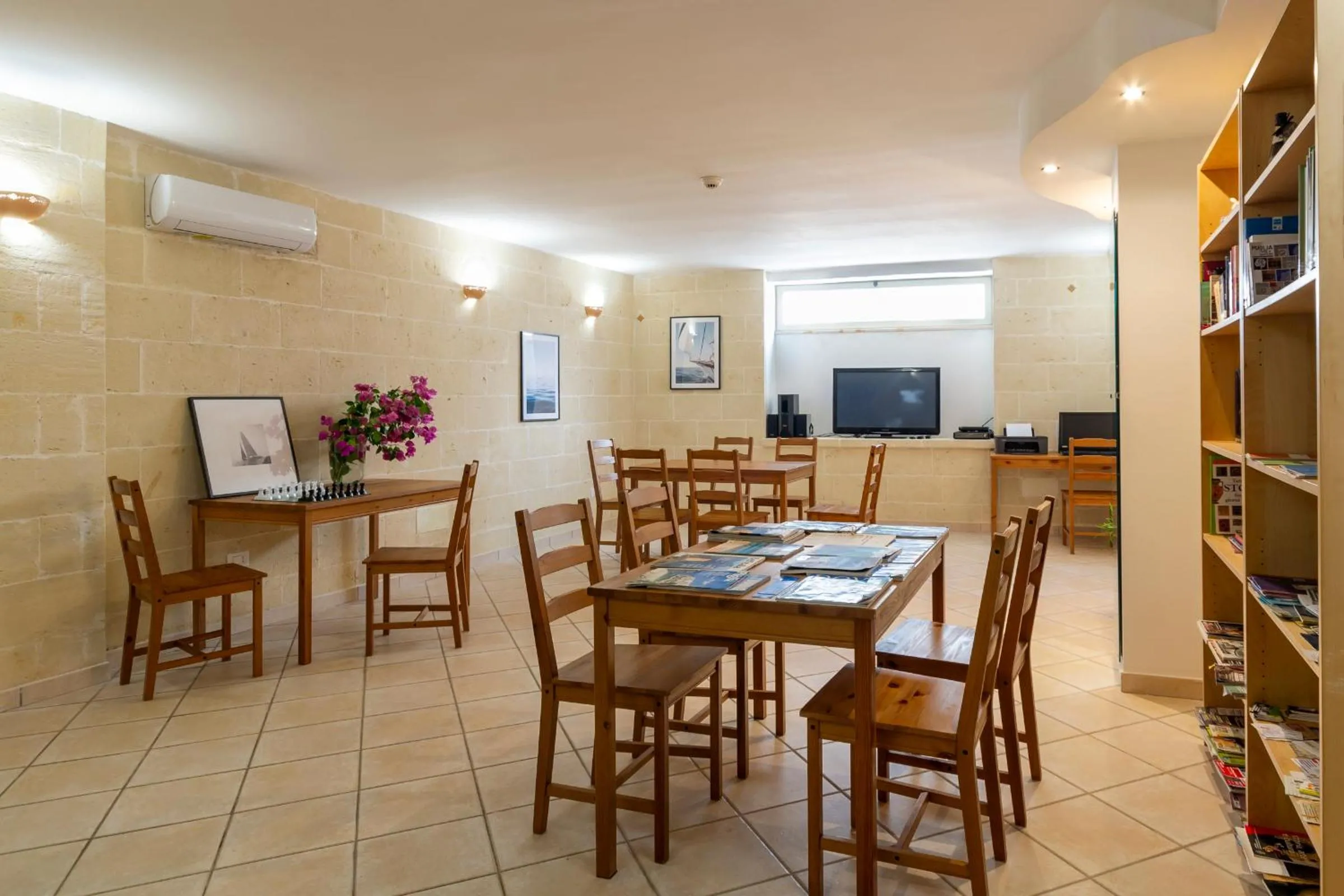 Communal lounge/ TV room in Residence Solar