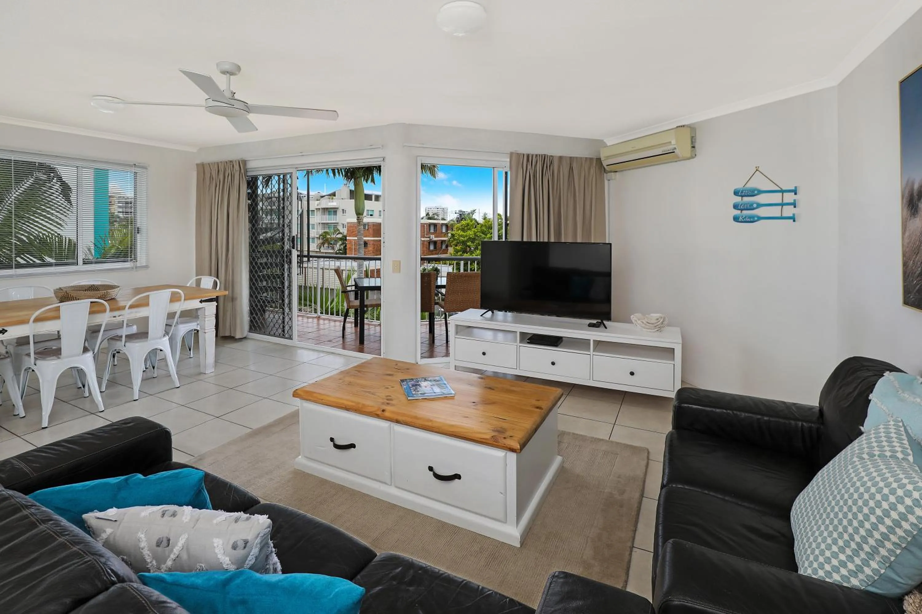 TV and multimedia in Dockside Apartments Mooloolaba
