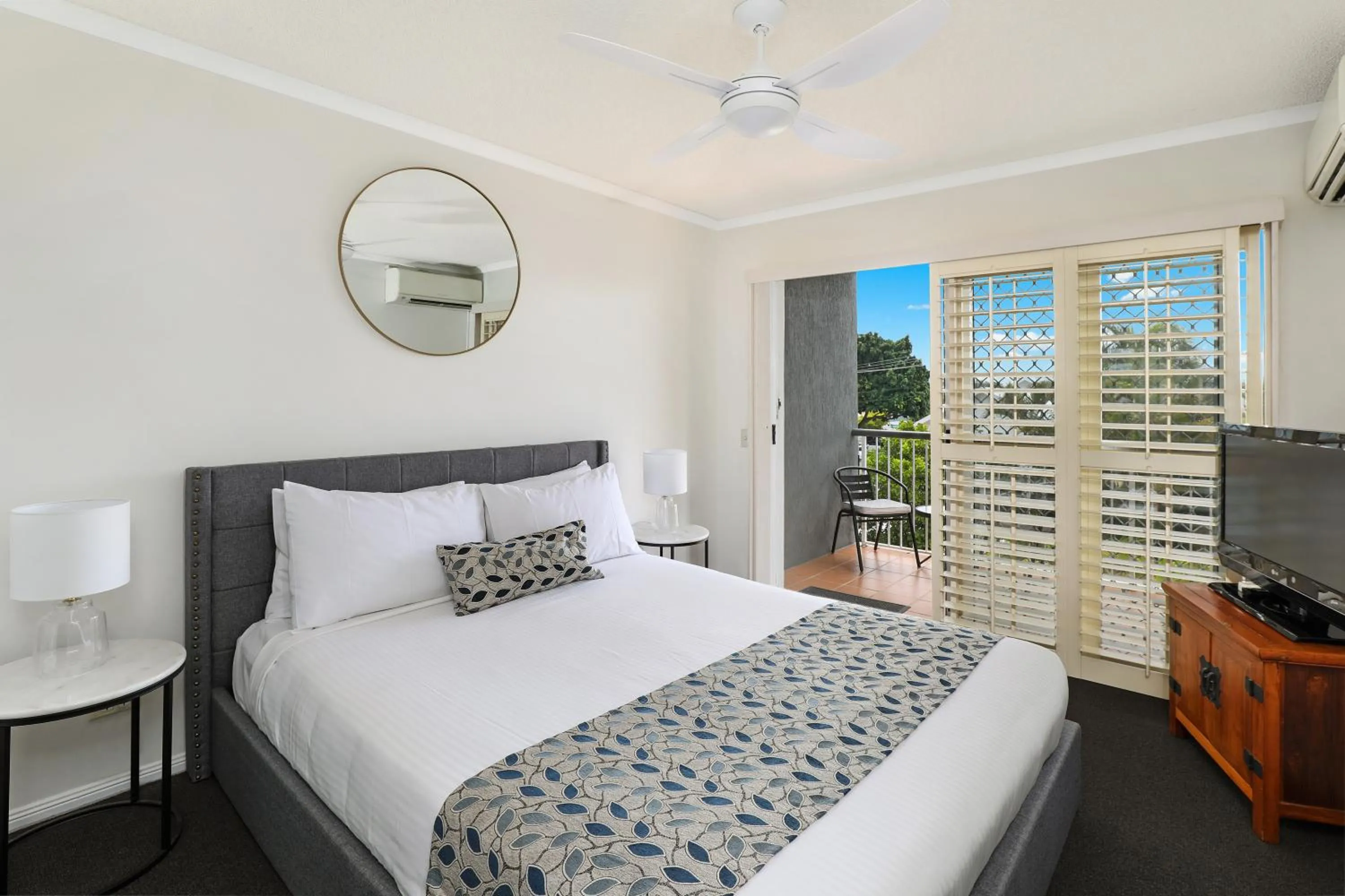 Bedroom, Bed in Dockside Apartments Mooloolaba