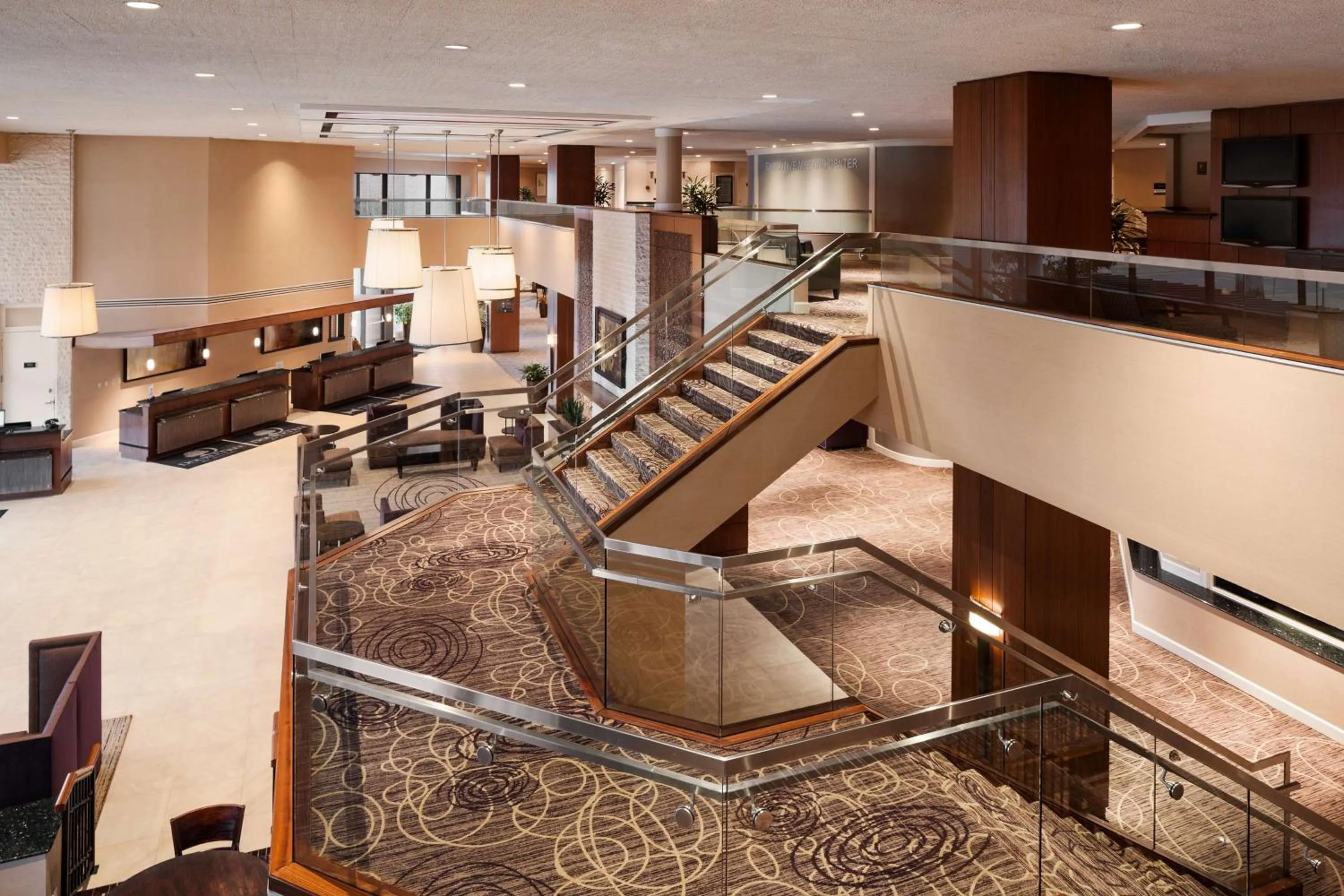 Lobby or reception in DoubleTree by Hilton Hotel & Executive Meeting Center Somerset