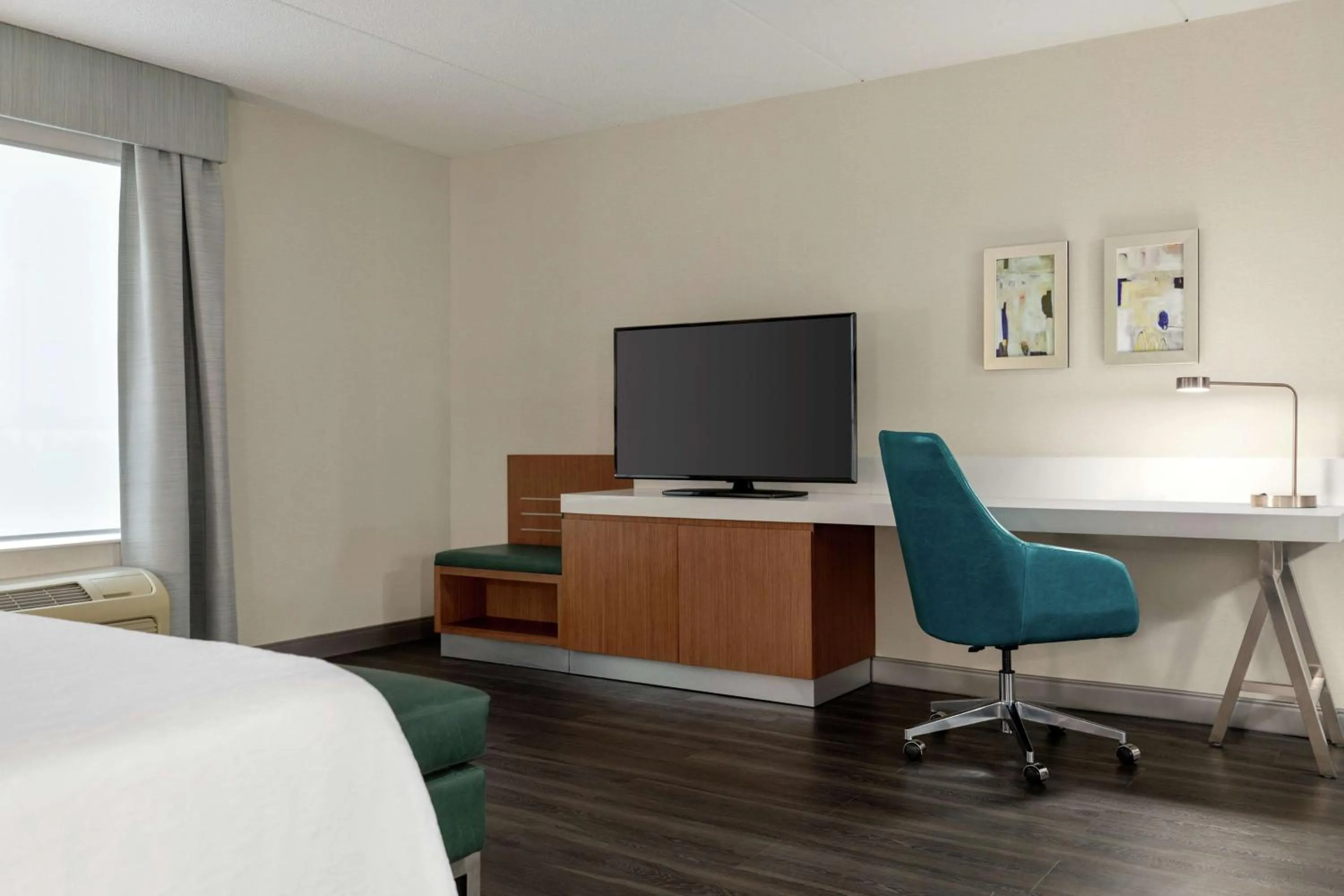 Bedroom, Bed in Hilton Garden Inn Kitchener/Cambridge