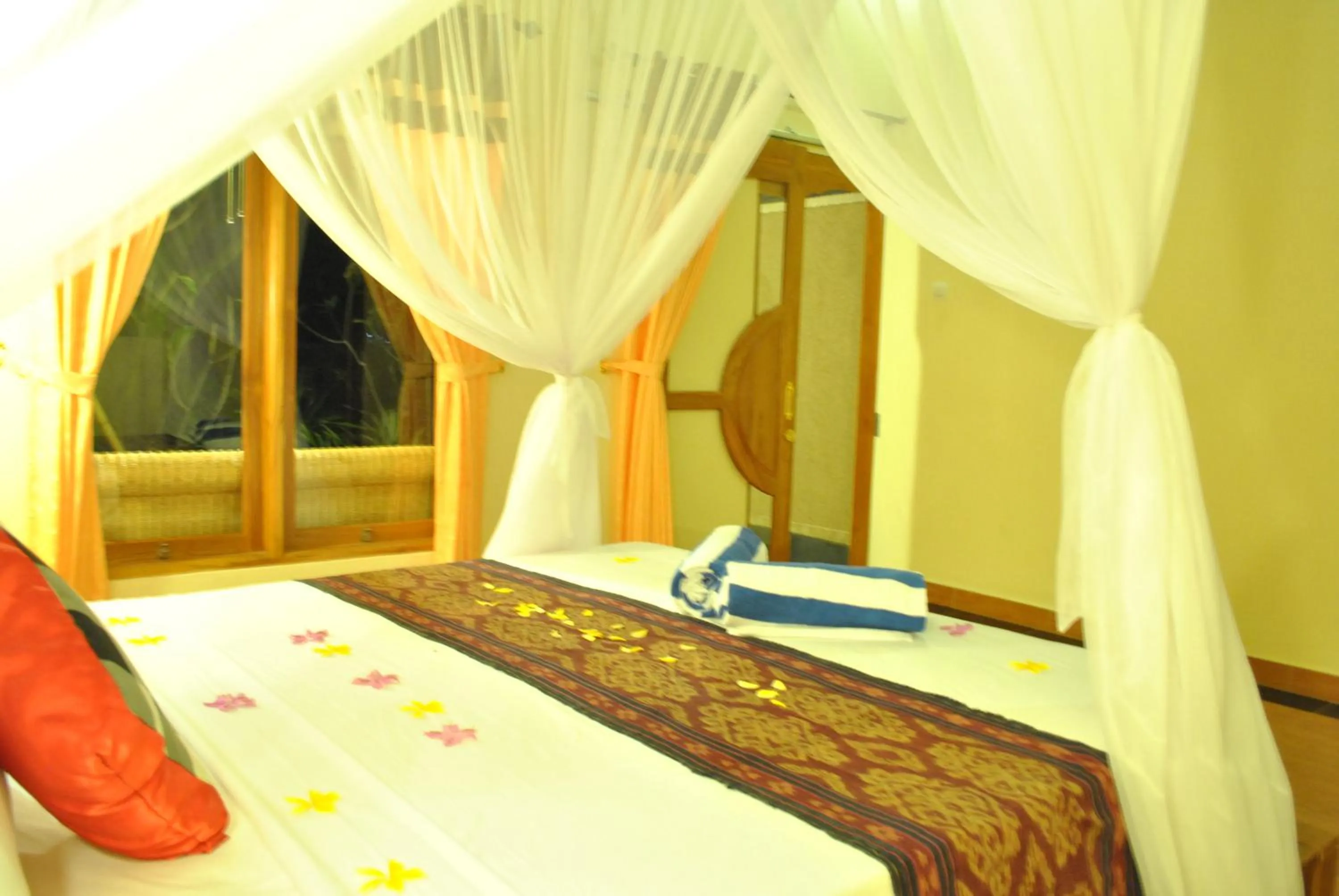 Bedroom, Bed in Trijaya Guest House Pemuteran