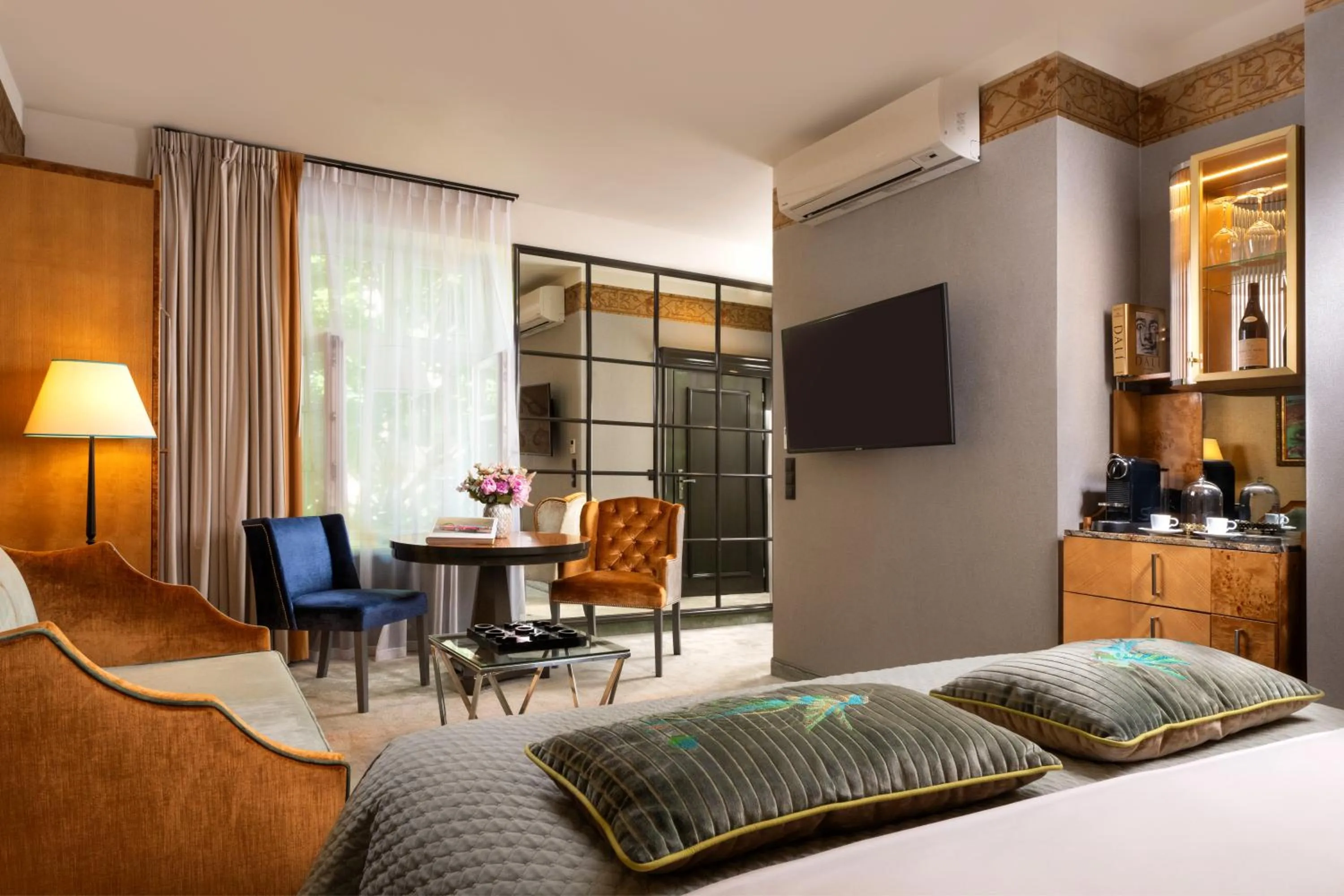 Photo of the whole room, Bed in Balthazar Design Hotel