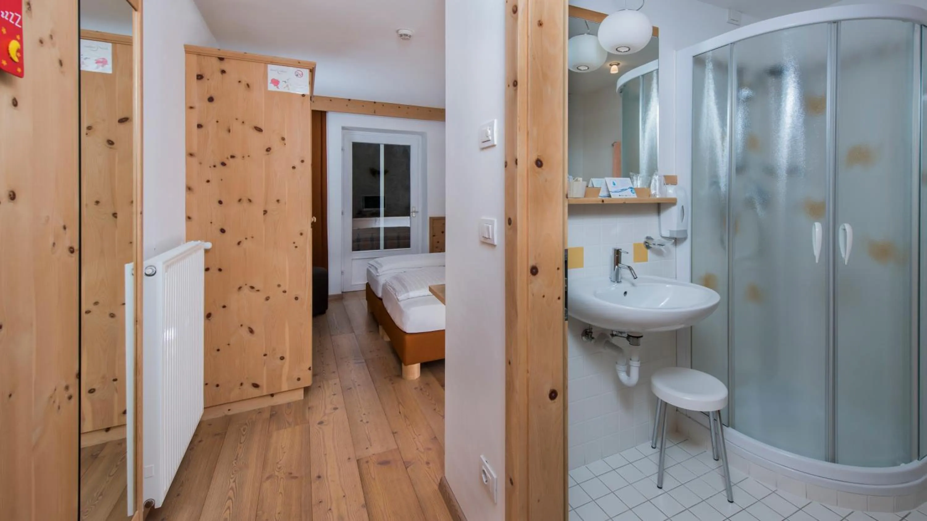 Photo of the whole room in Small & Lovely Hotel Zaluna