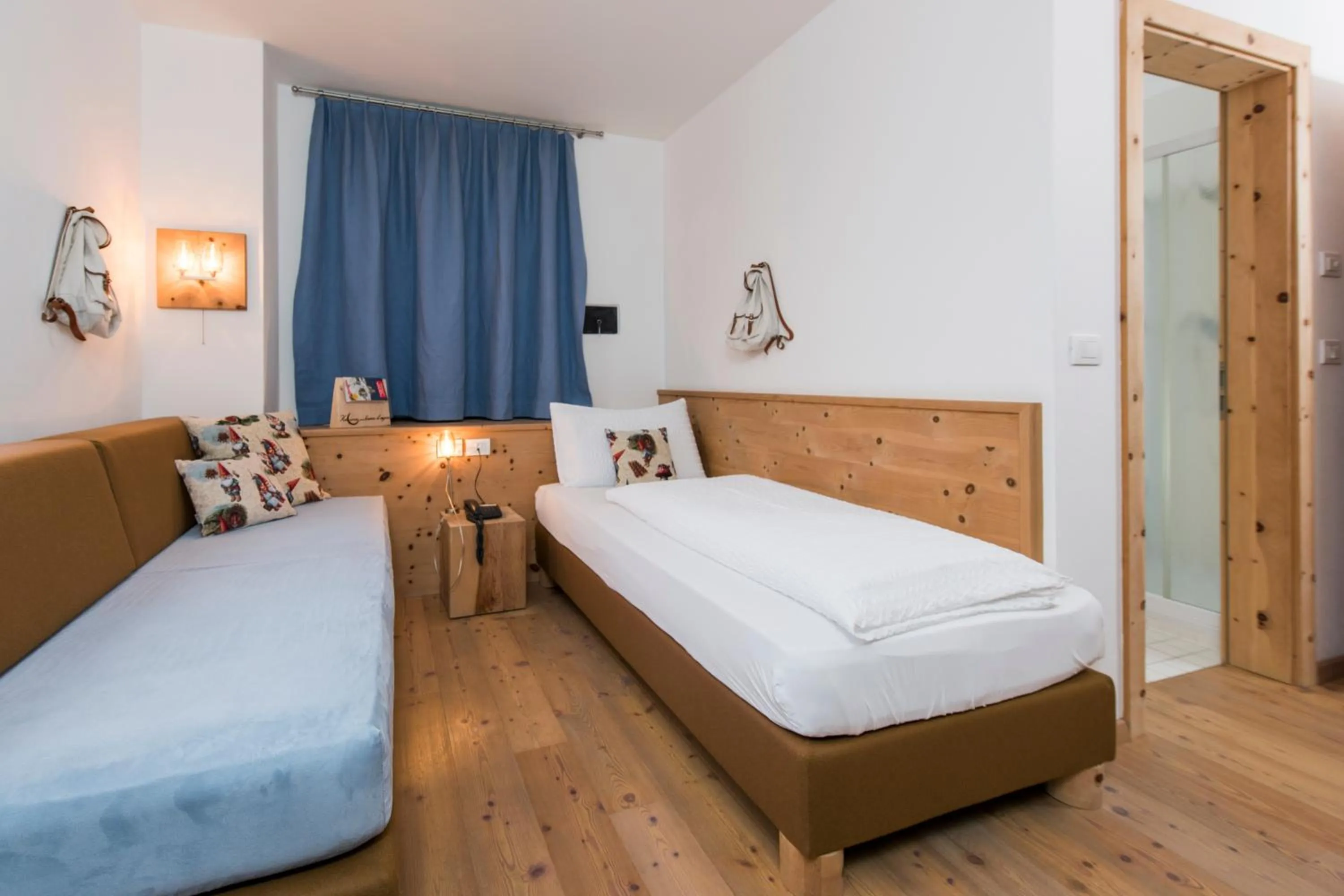 Bedroom, Bed in Small & Lovely Hotel Zaluna