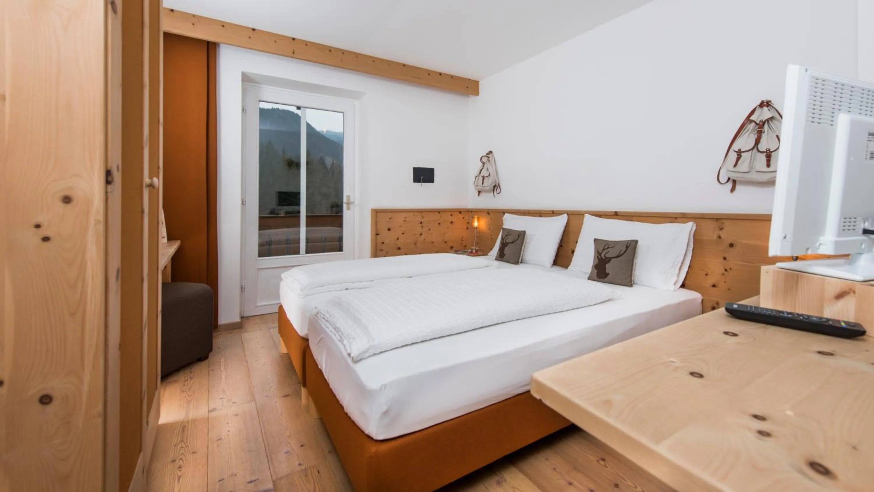 Photo of the whole room, Bed in Small & Lovely Hotel Zaluna