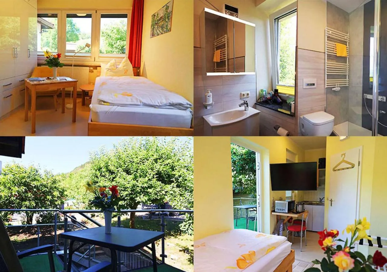 Bed in Hotel Haus Orchideental Jena