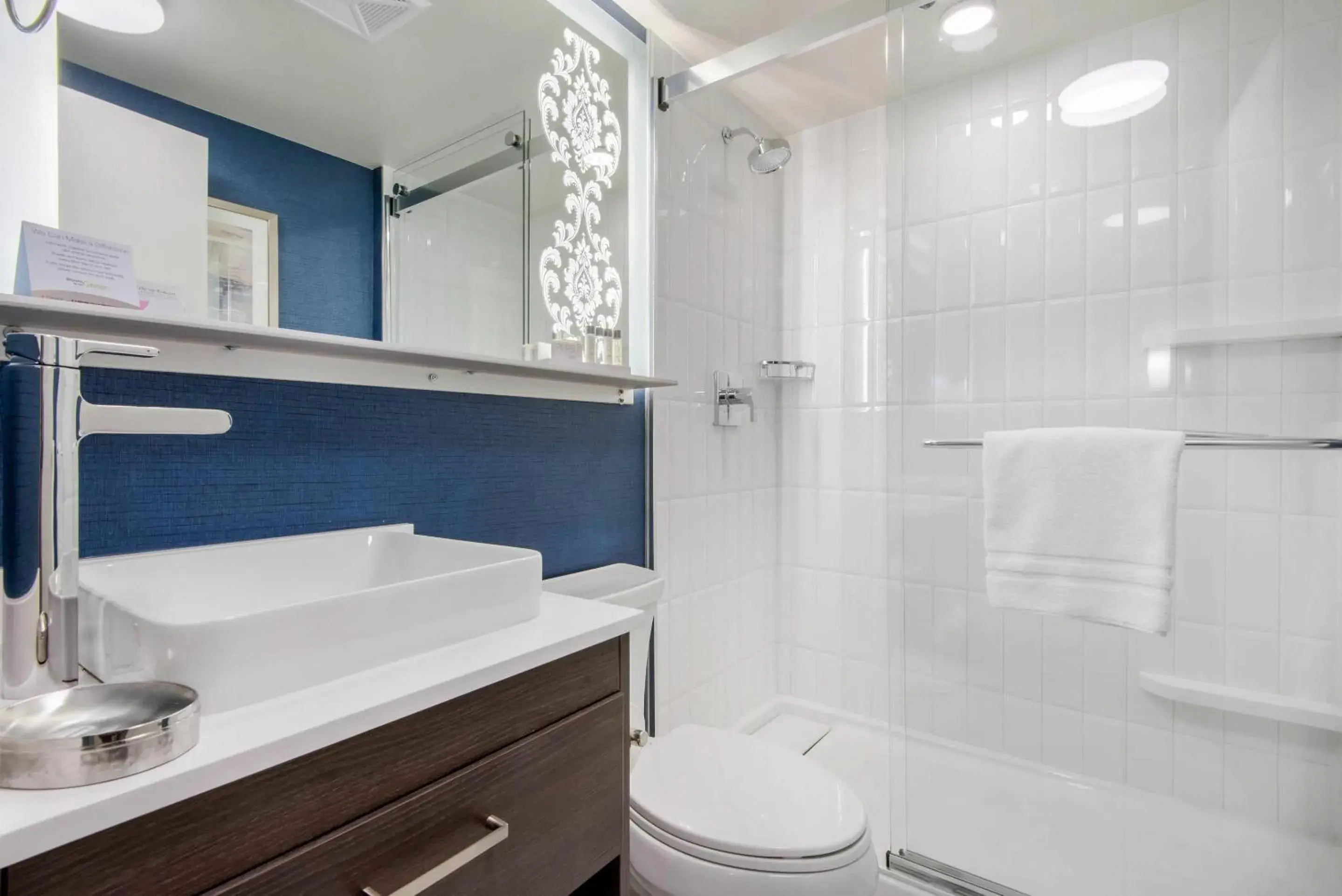 King Room - Non-Smoking in The Champlain Waterfront Hotel, an Ascend Collection Hotel King Room - Non-Smoking in The Champlain Waterfront Hotel, an Ascend Collection Hotel