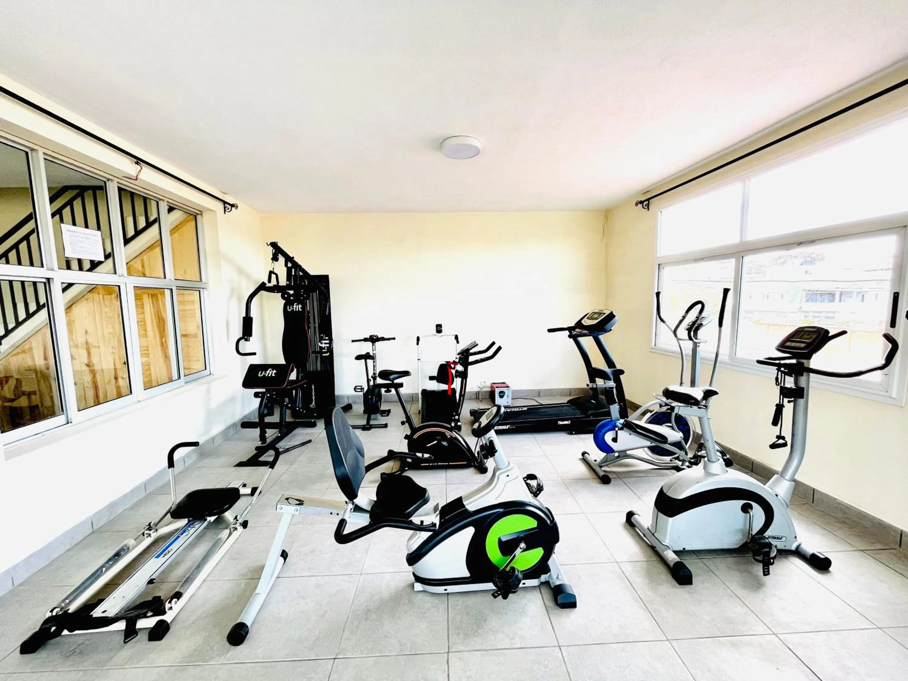 Fitness centre/facilities in Hôtel - Appartement meublé " LES FLOTS BLEU "