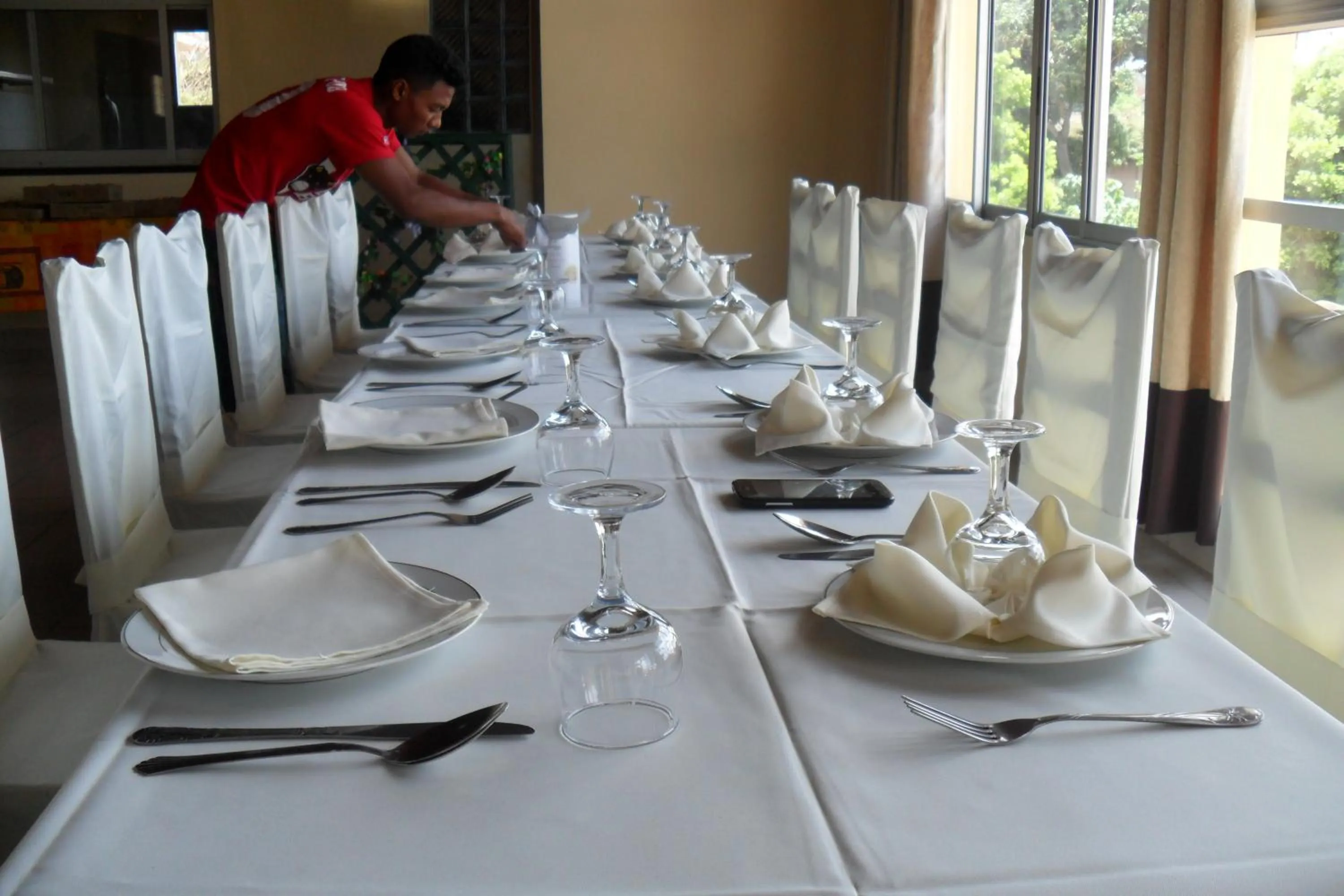 Restaurant/places to eat in Hôtel - Appartement meublé " LES FLOTS BLEU "