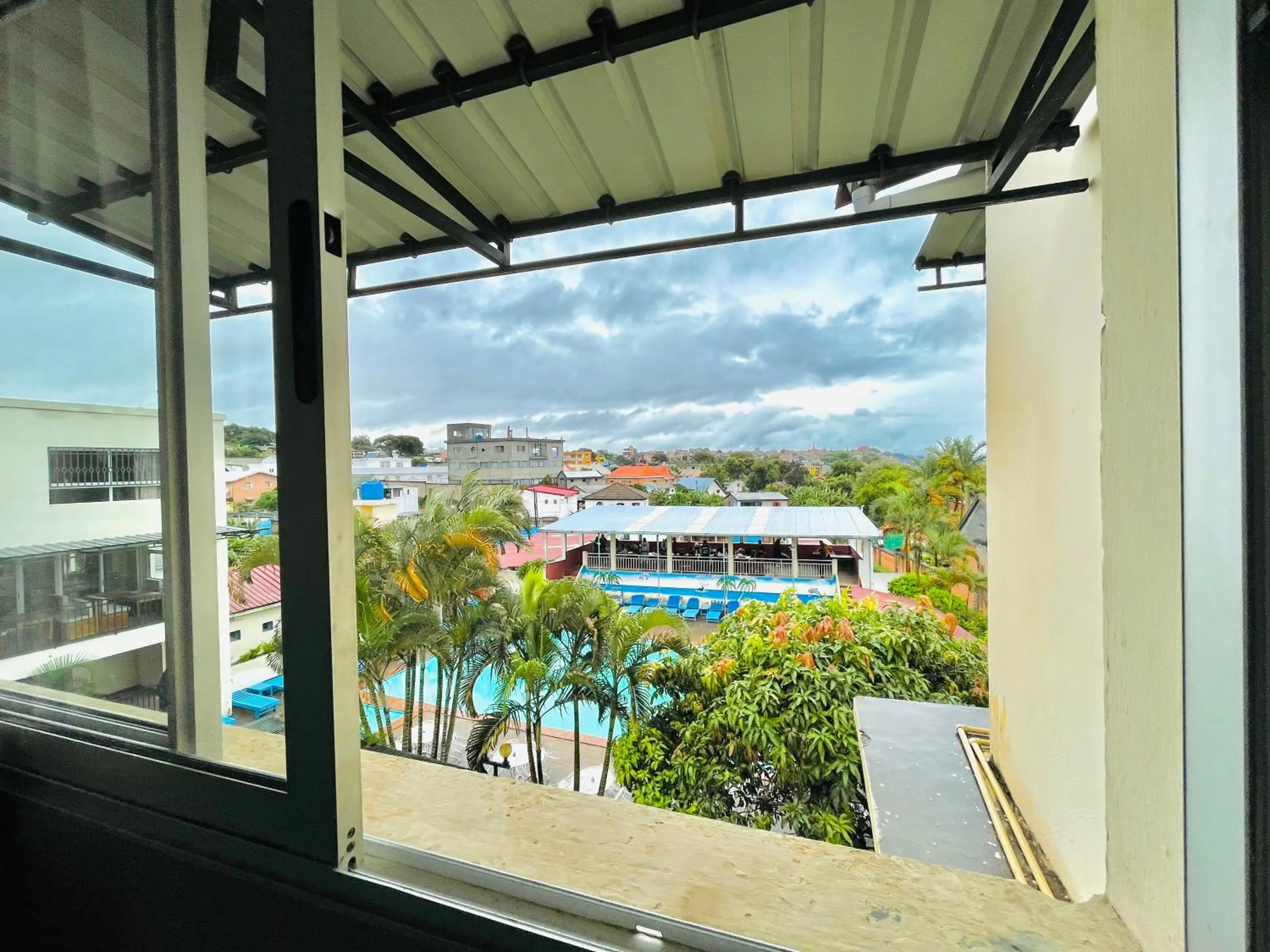Pool view in Hôtel - Appartement meublé " LES FLOTS BLEU "