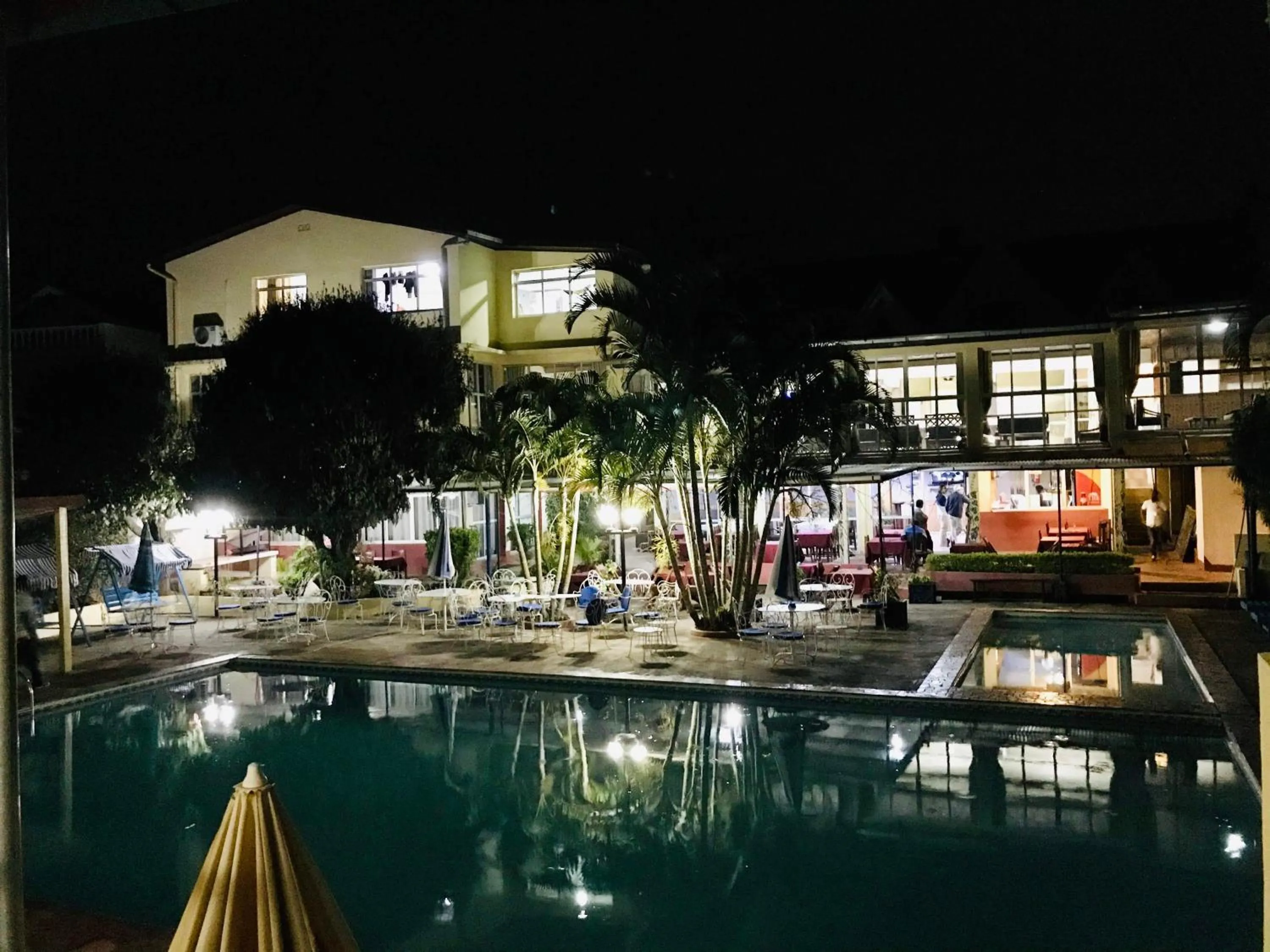 Night in Hôtel - Appartement meublé " LES FLOTS BLEU "