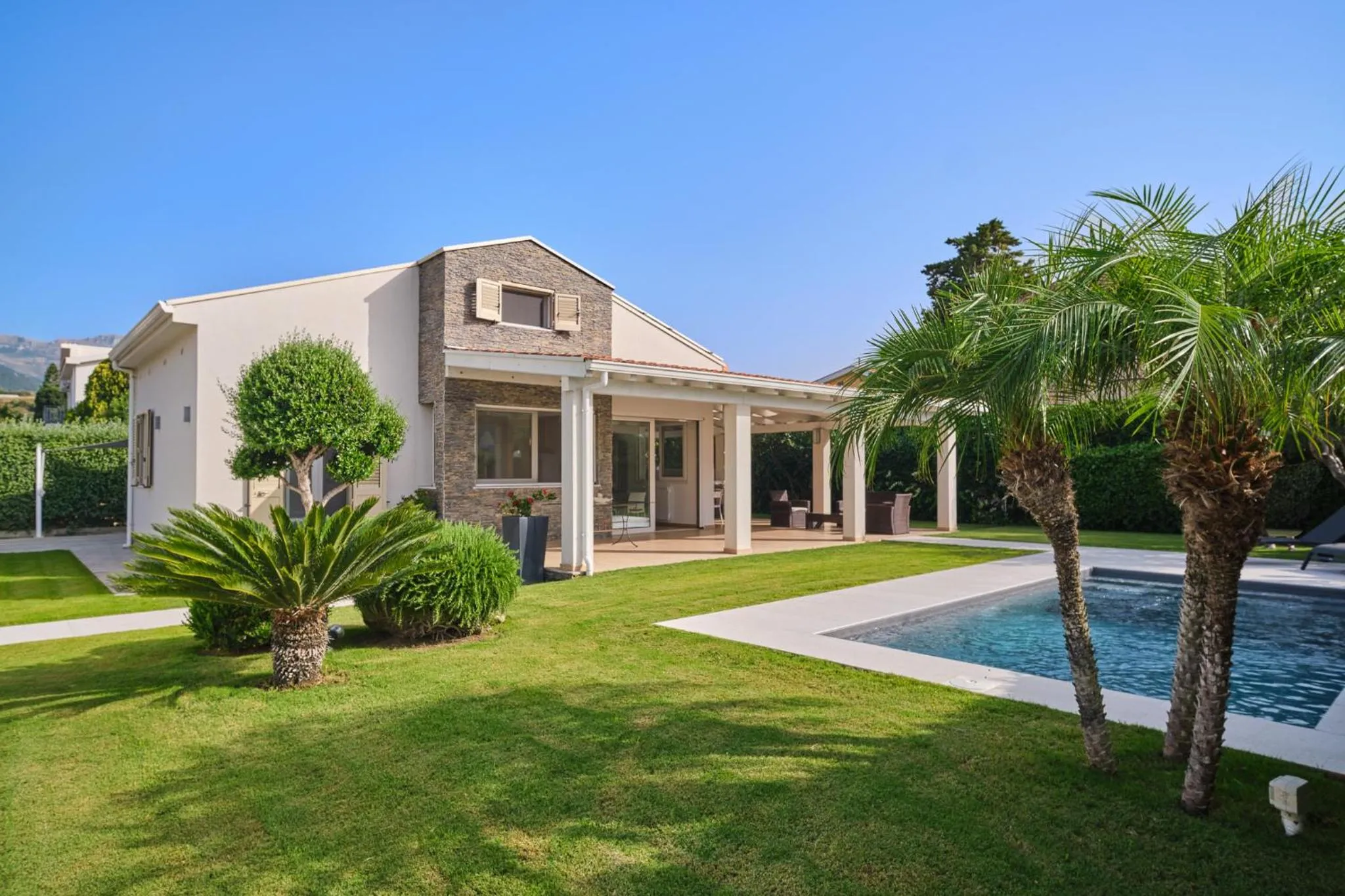 Property building in Villa Sicilia