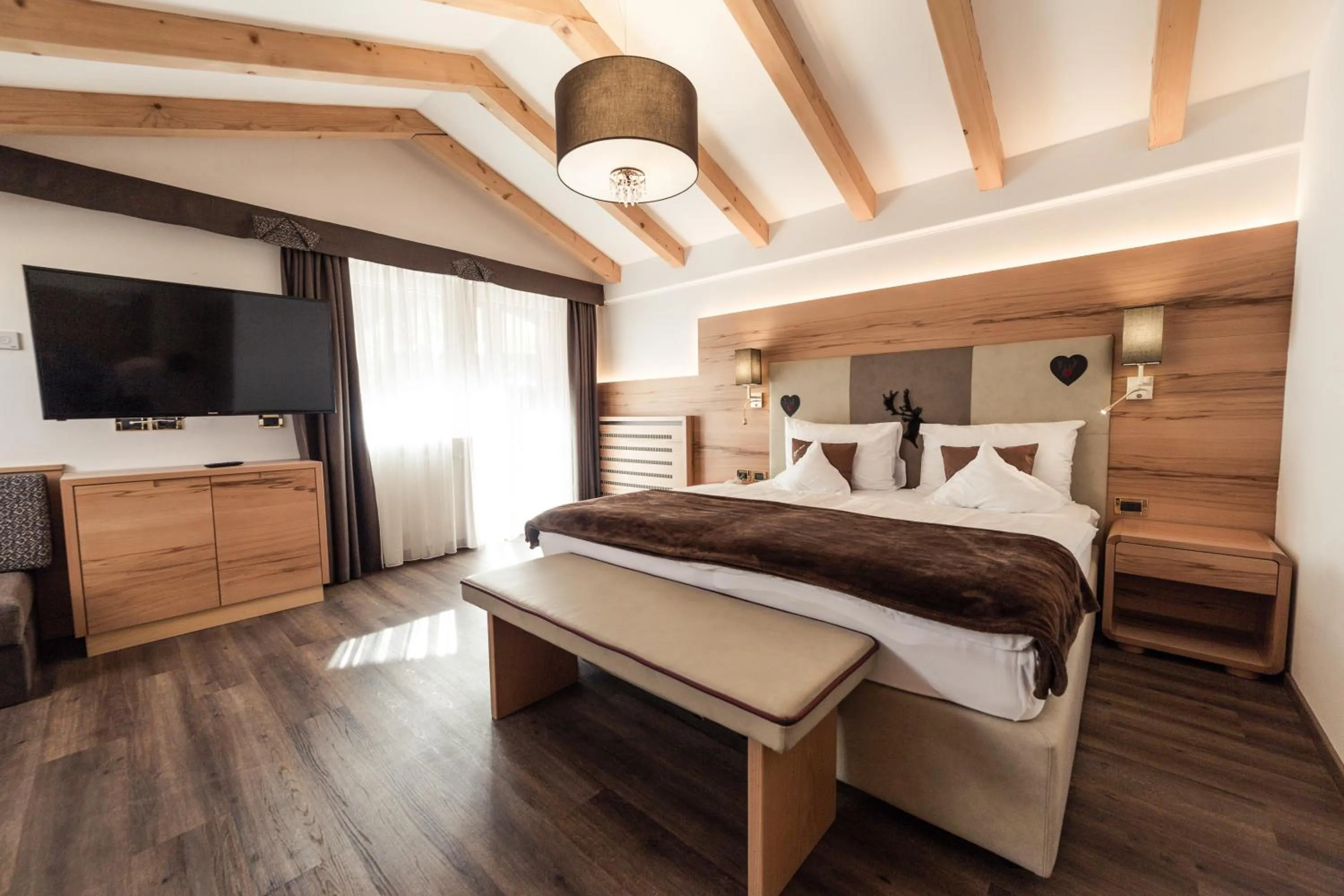 Bed in Freina Mountain Lifestyle Hotel