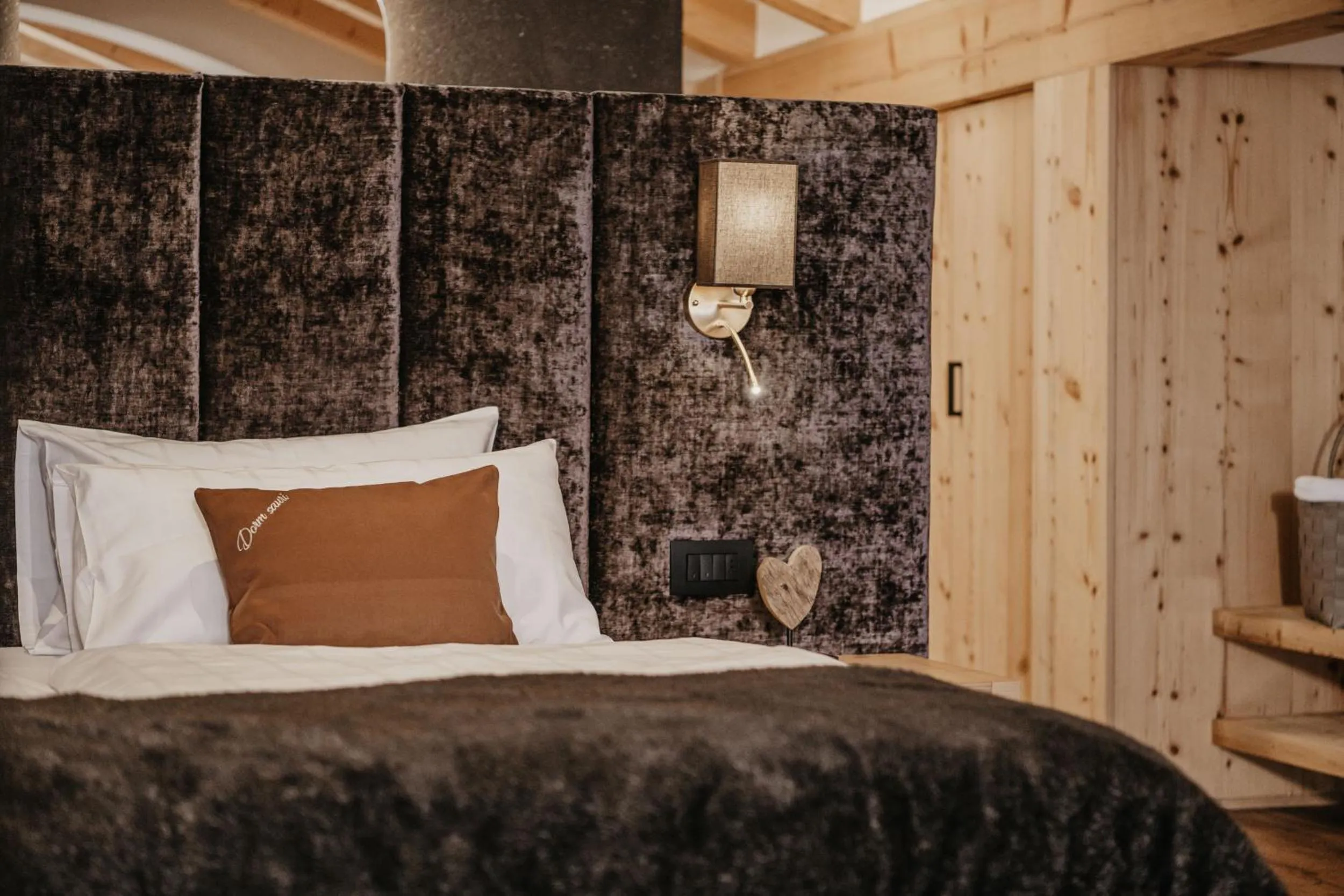 Bed in Freina Mountain Lifestyle Hotel