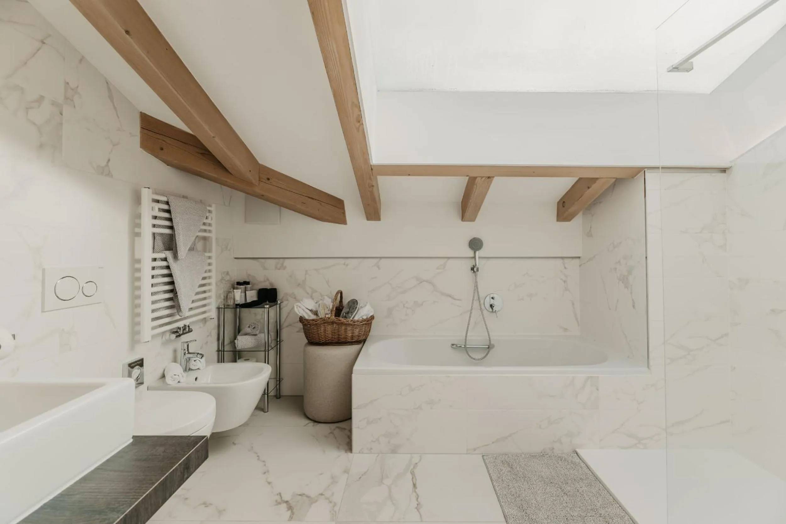 Shower in Freina Mountain Lifestyle Hotel