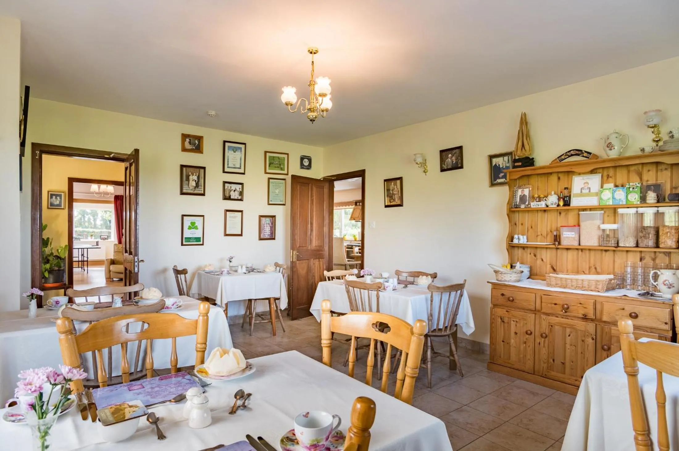 Restaurant/places to eat in Ballindrum Farm B&B