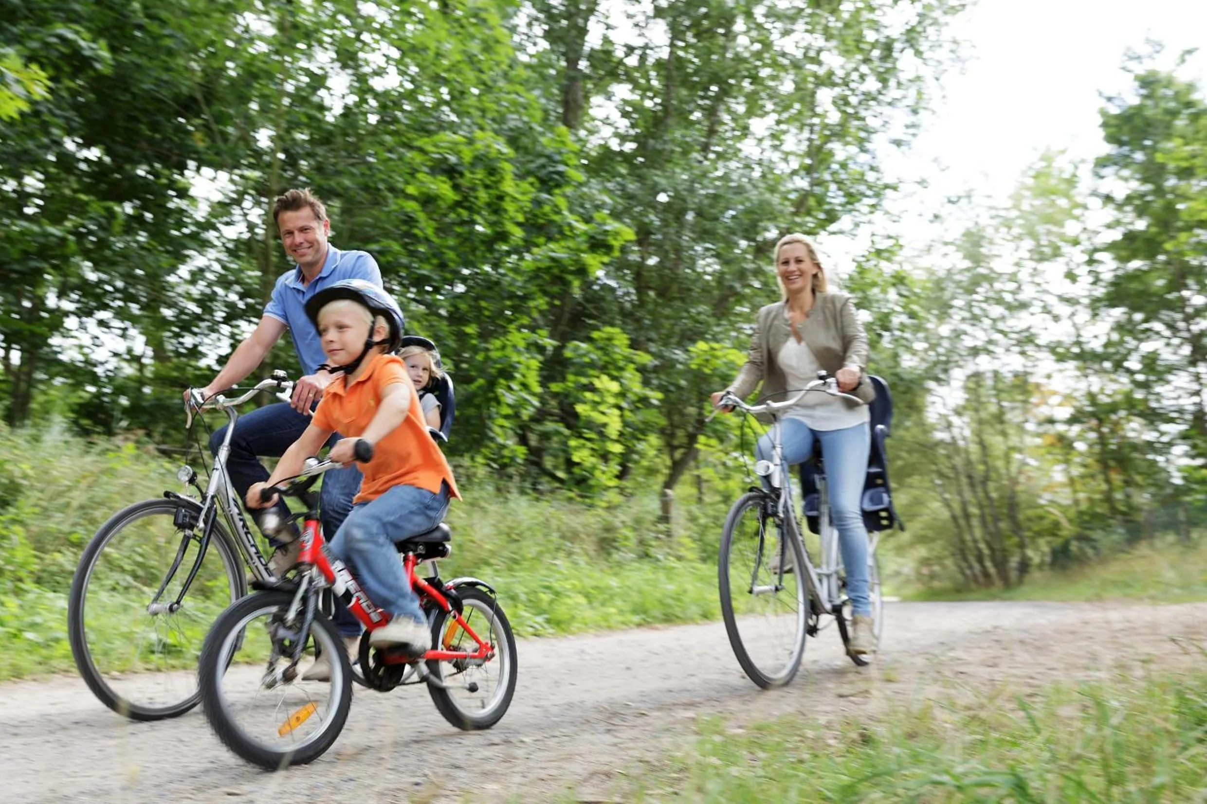 Cycling in Sunparks Oostduinkerke - Plopsaland