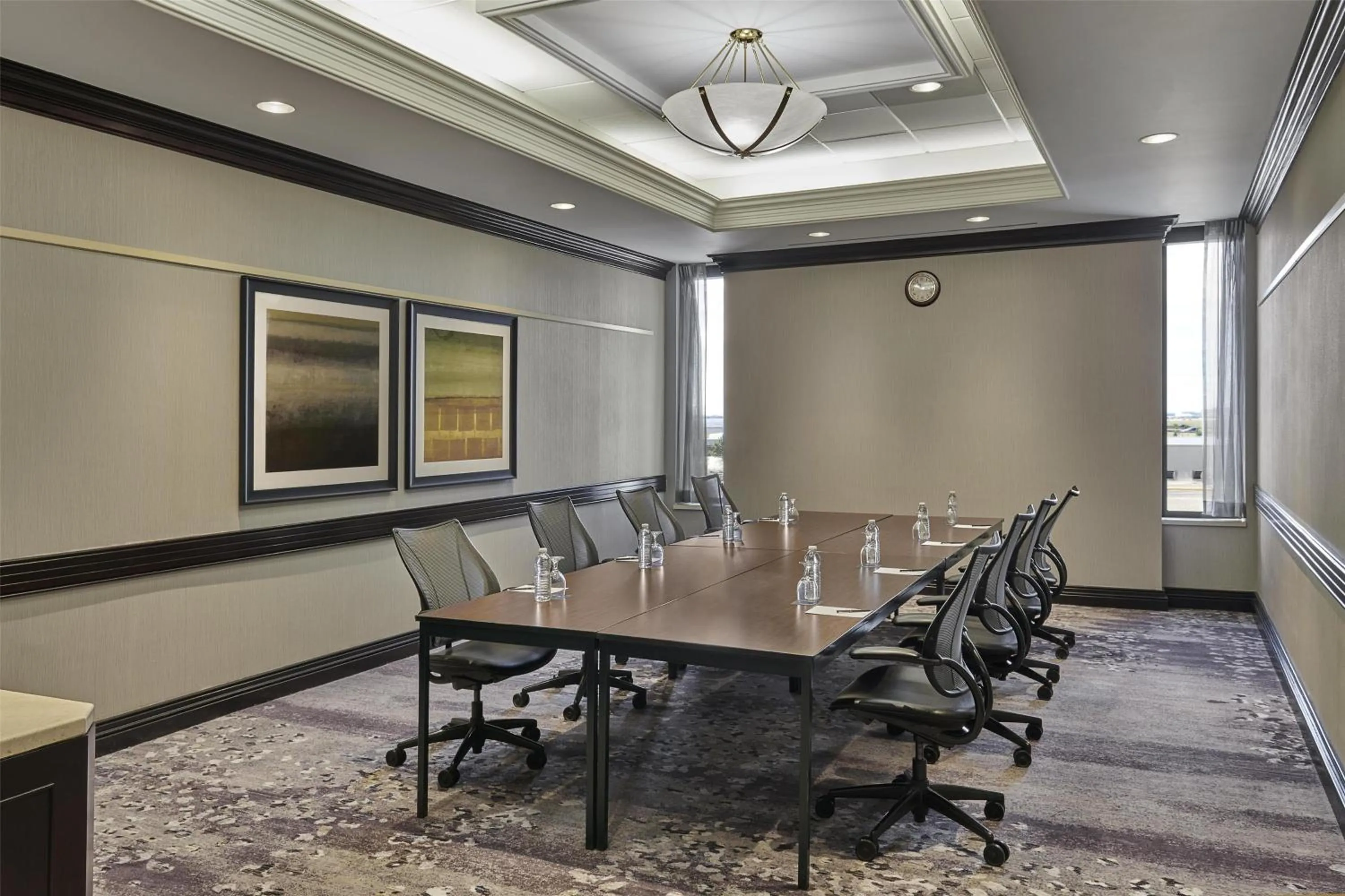 Meeting/conference room in Hilton Toronto Airport Hotel & Suites