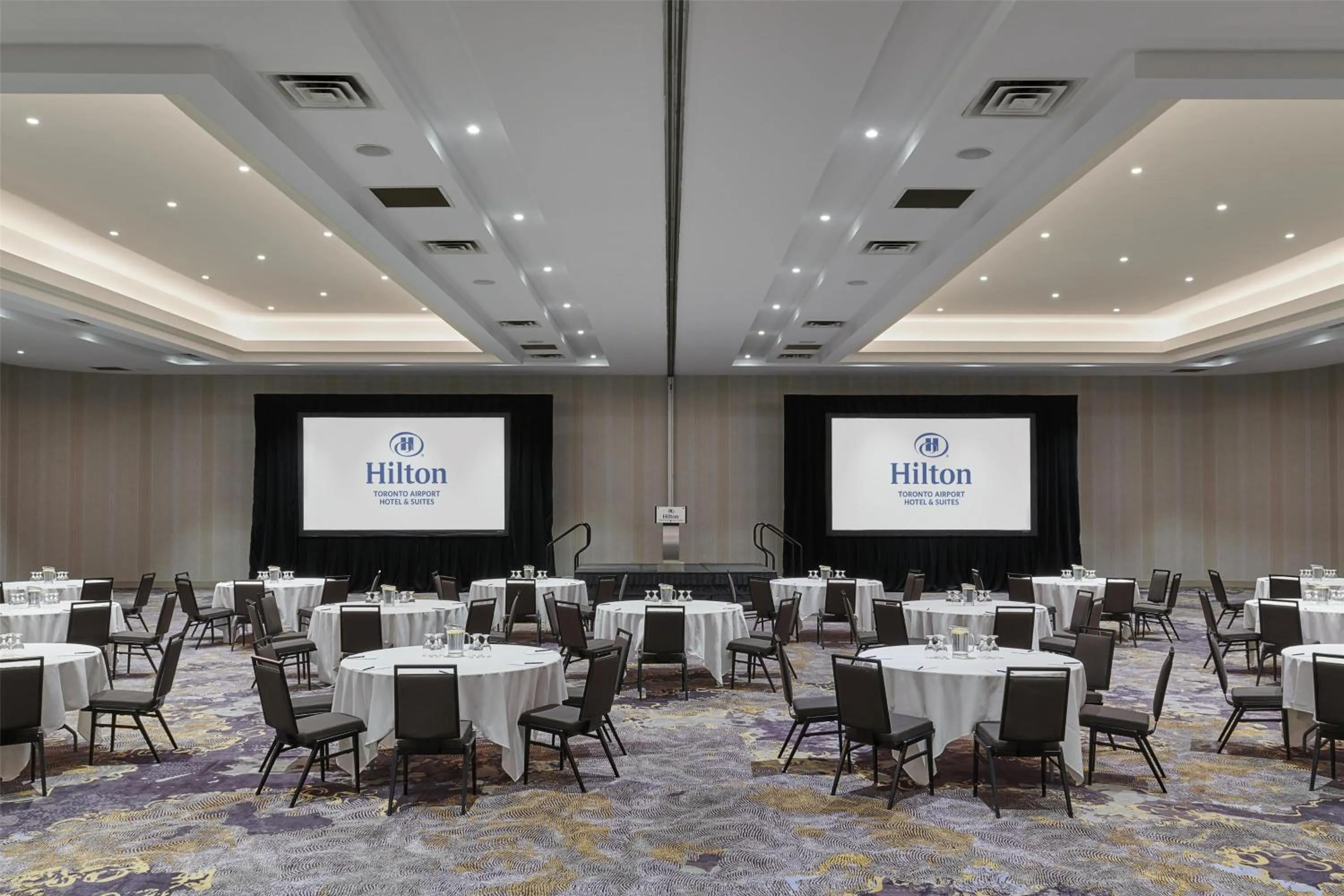 Meeting/conference room in Hilton Toronto Airport Hotel & Suites