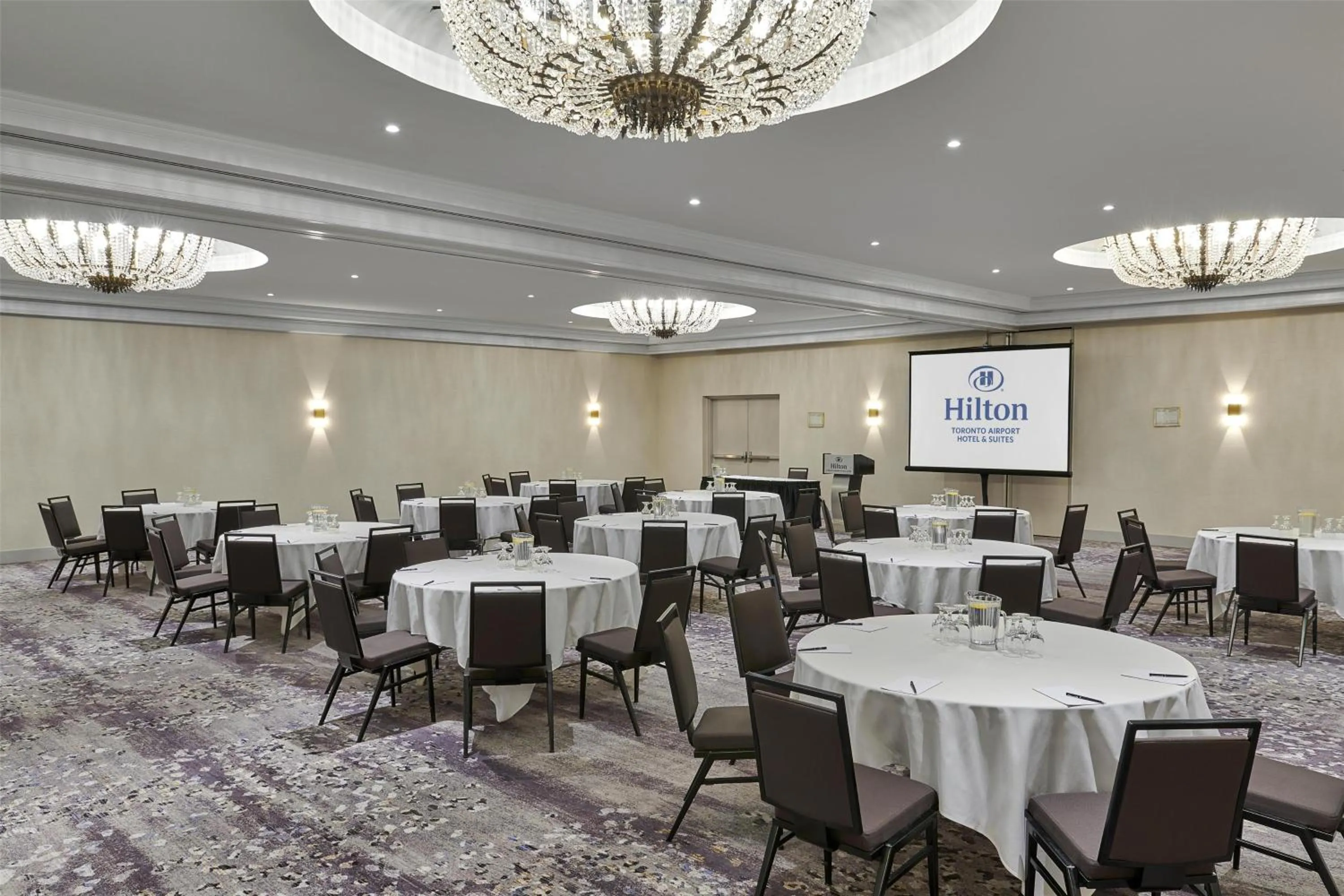 Meeting/conference room in Hilton Toronto Airport Hotel & Suites