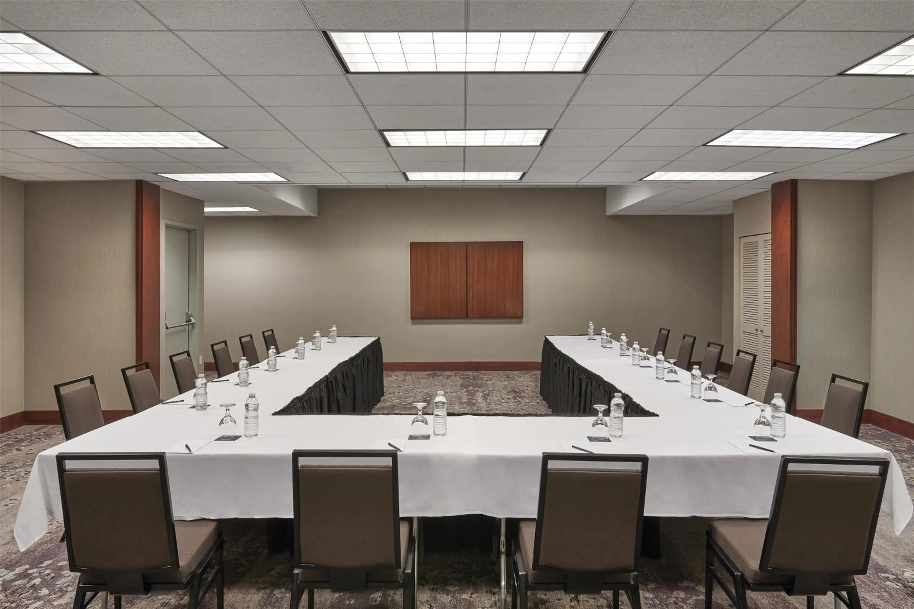 Meeting/conference room in Hilton Toronto Airport Hotel & Suites