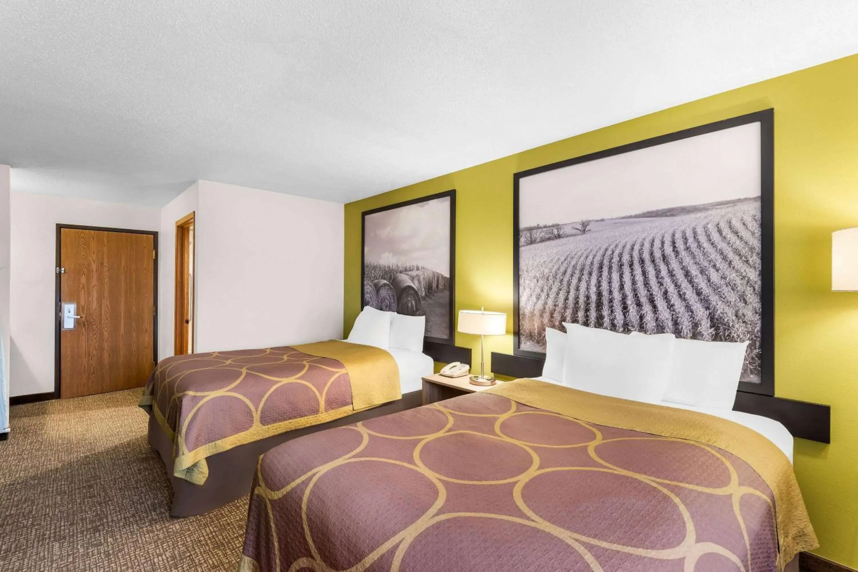 Bed in Super 8 by Wyndham Oelwein Bed in Super 8 by Wyndham Oelwein