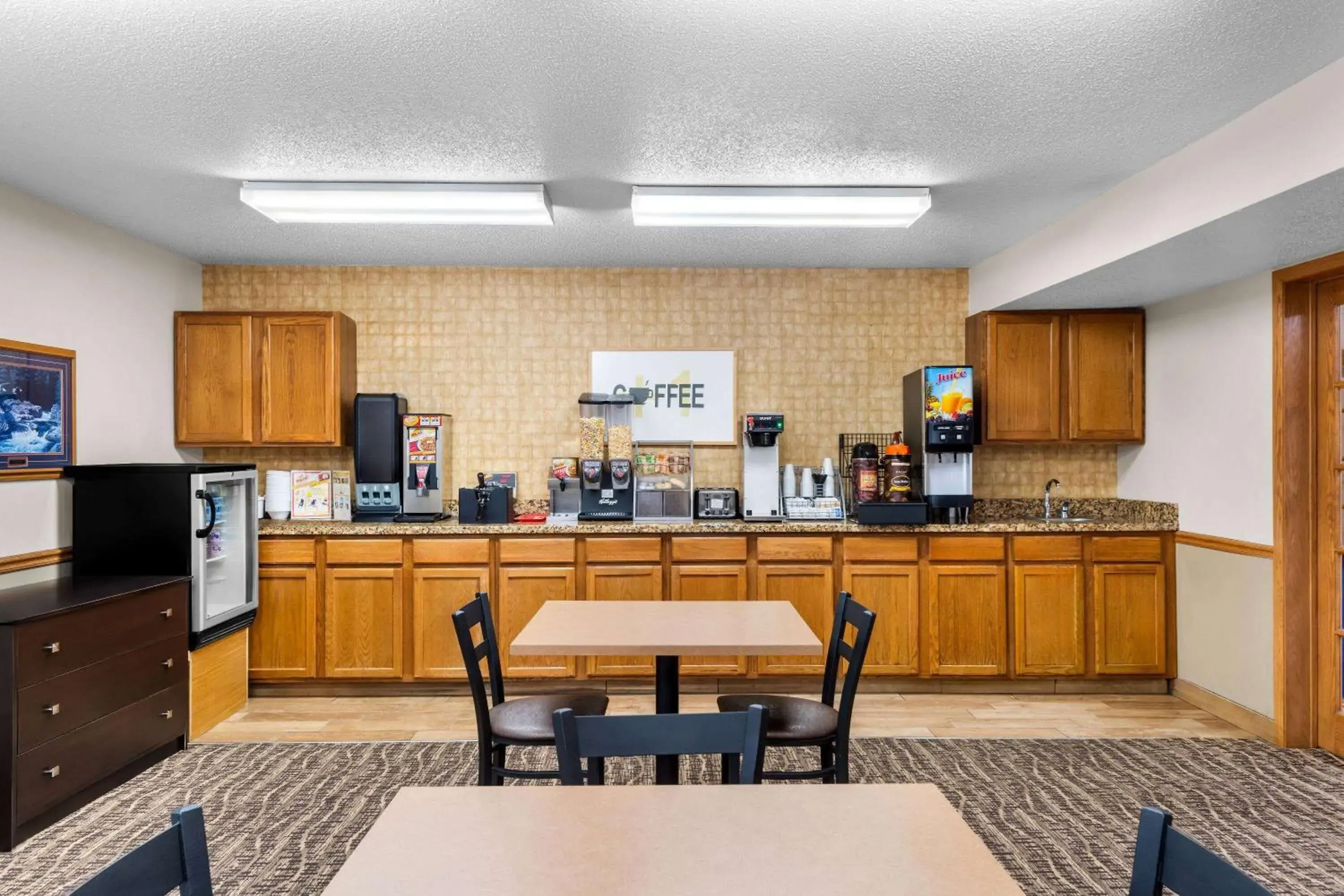 Restaurant/places to eat in Super 8 by Wyndham Oelwein Restaurant/places to eat in Super 8 by Wyndham Oelwein