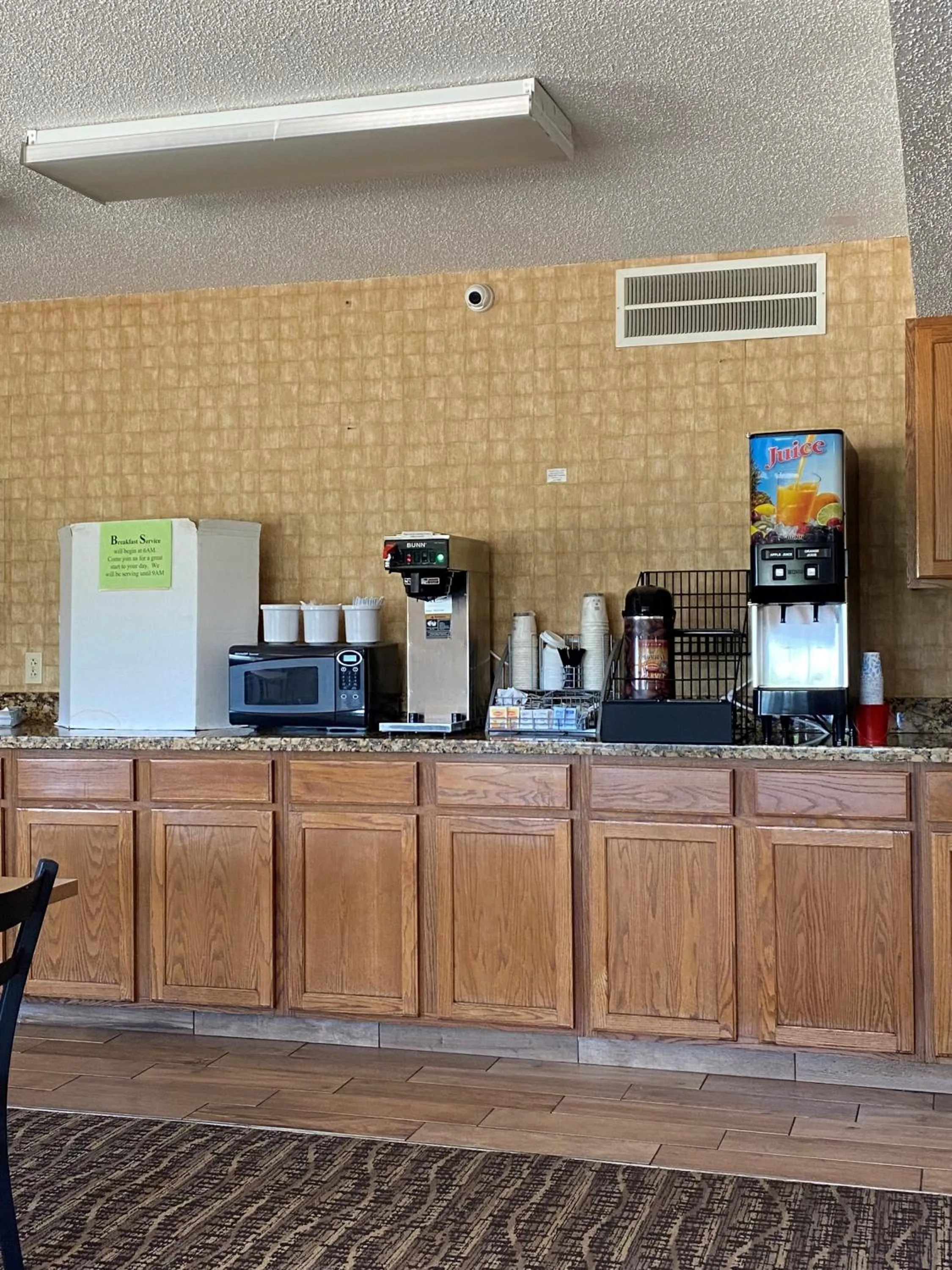 Breakfast in Super 8 by Wyndham Oelwein