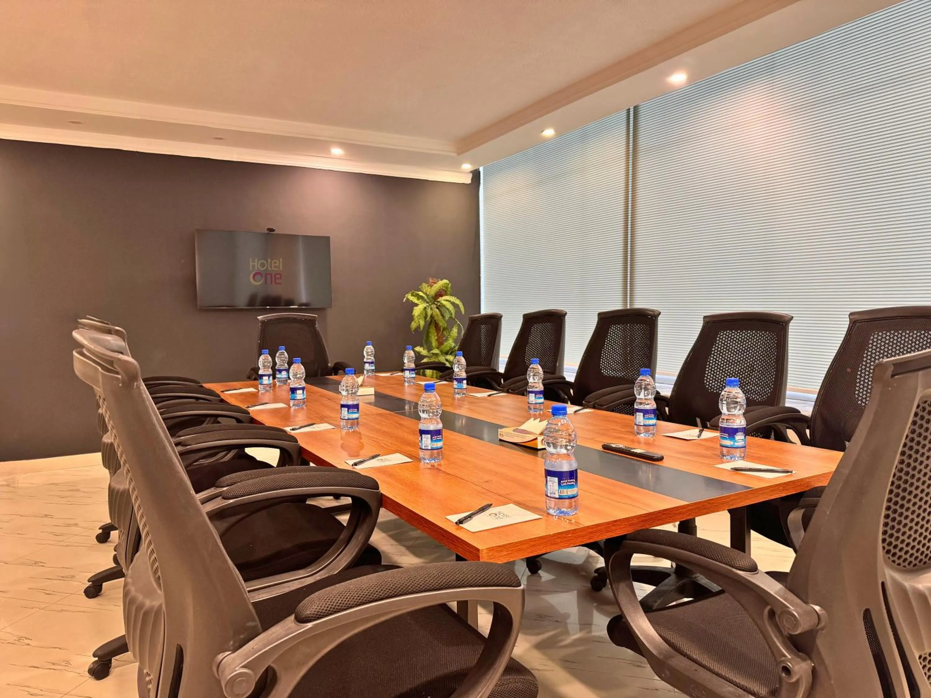 Meeting/conference room in Hotel One The Mall, Lahore