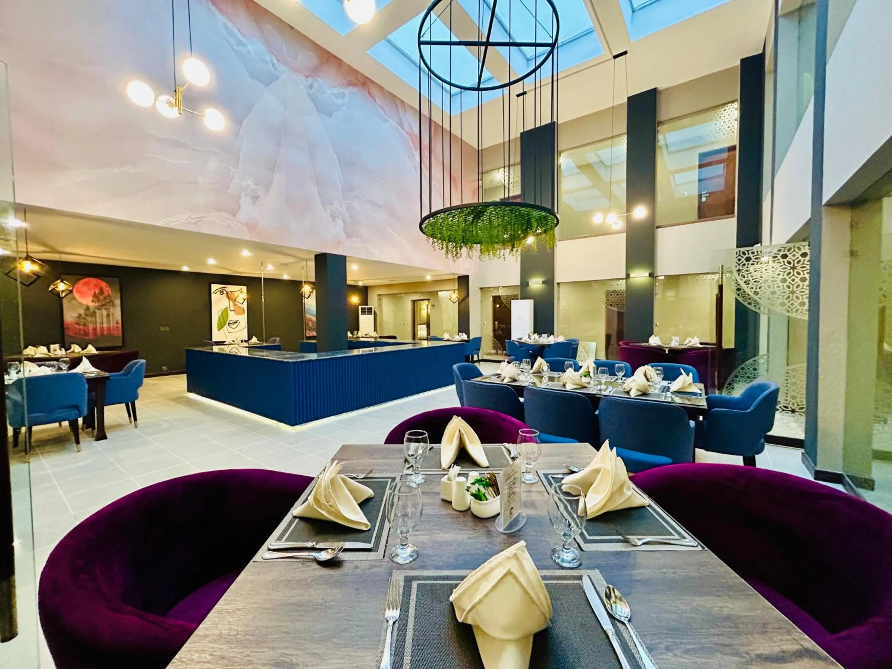 Restaurant/places to eat in Hotel One The Mall, Lahore